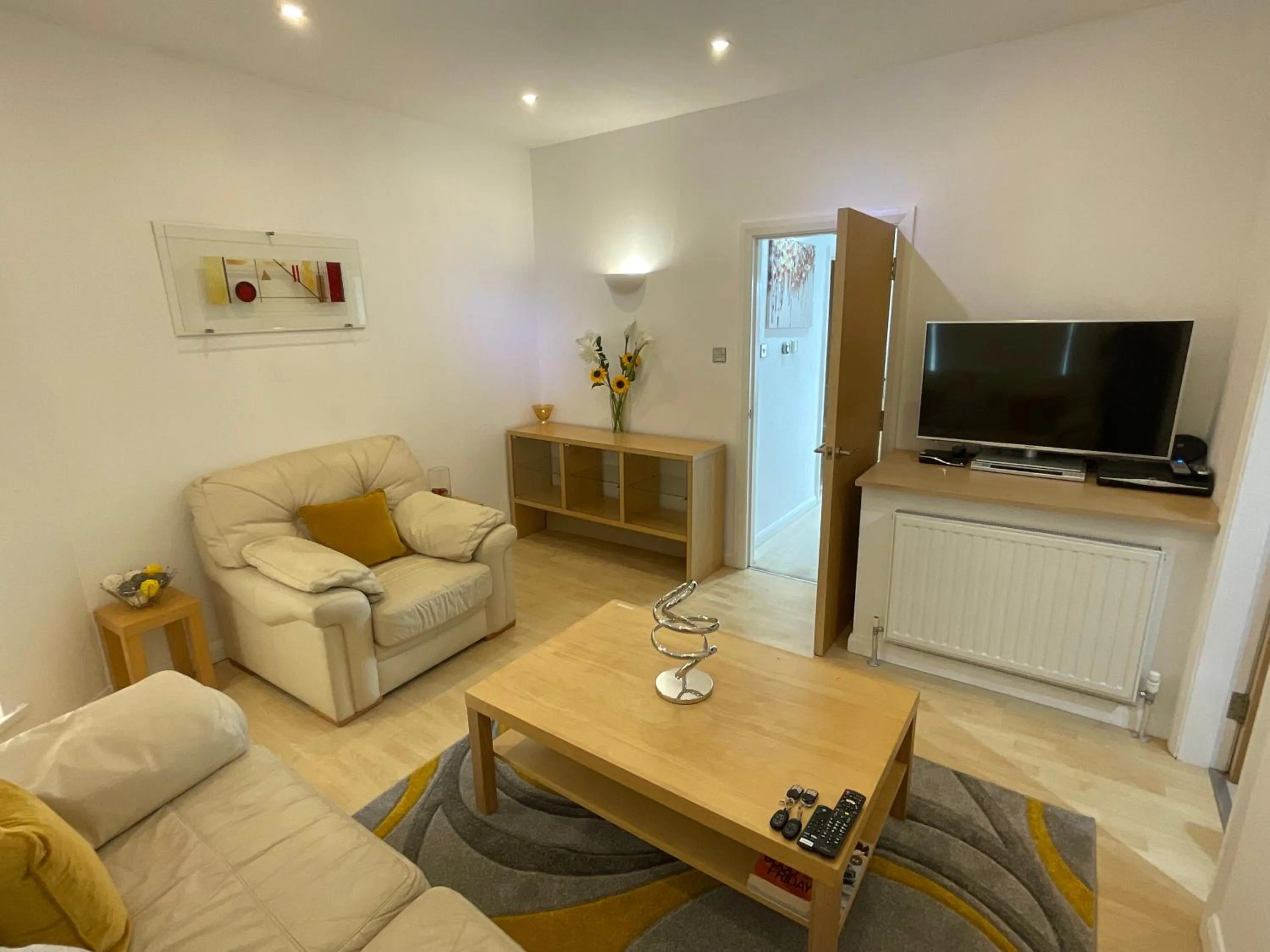 Living room in Earle House Serviced Apartments