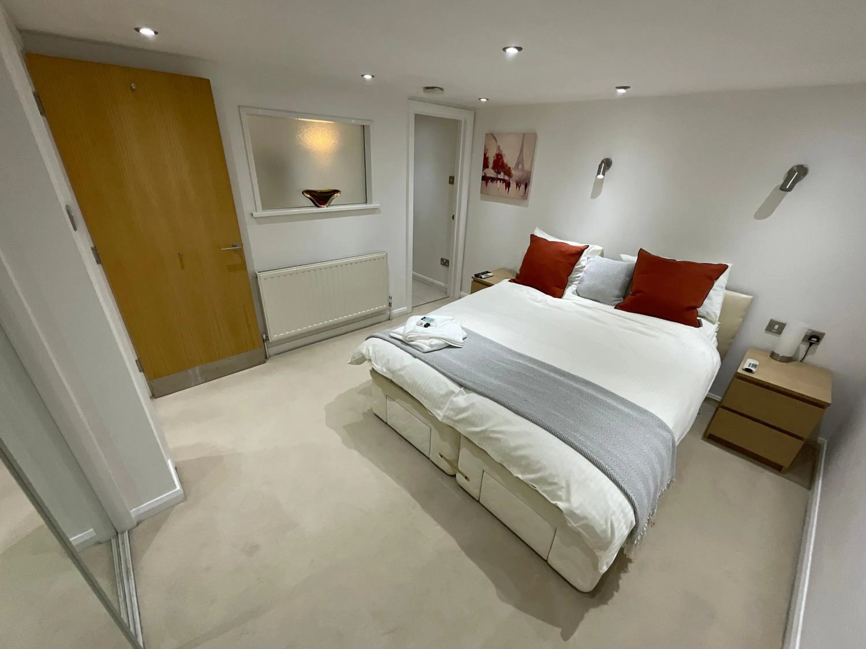 Bed in Earle House Serviced Apartments