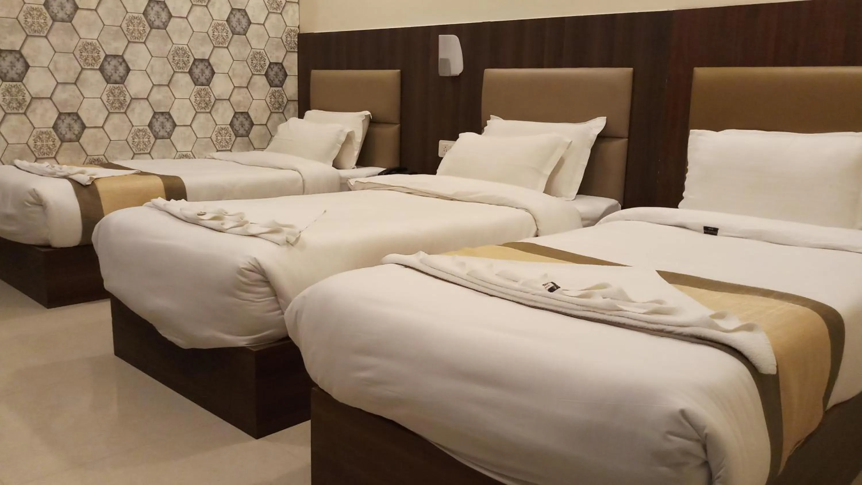 Bedroom, Bed in Hotel Saayein Residency