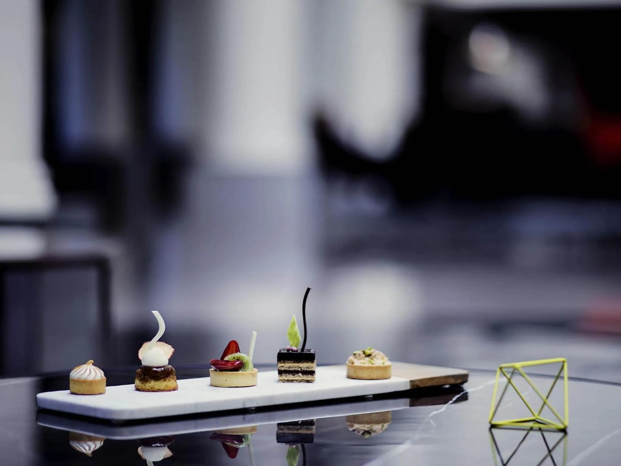 Lounge or bar in Mercure Melbourne Albert Park