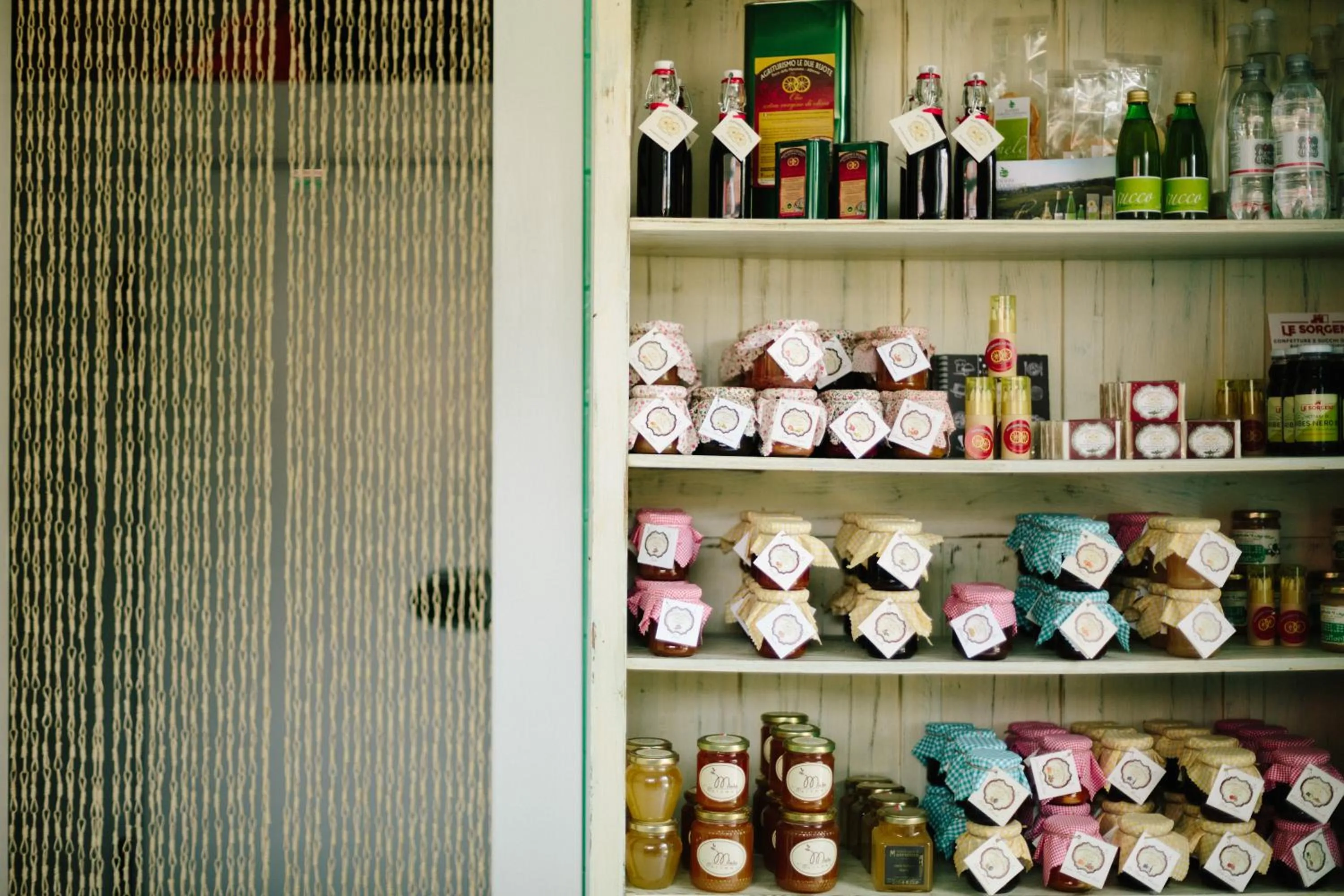 On-site shops in Country Resort Le Due Ruote