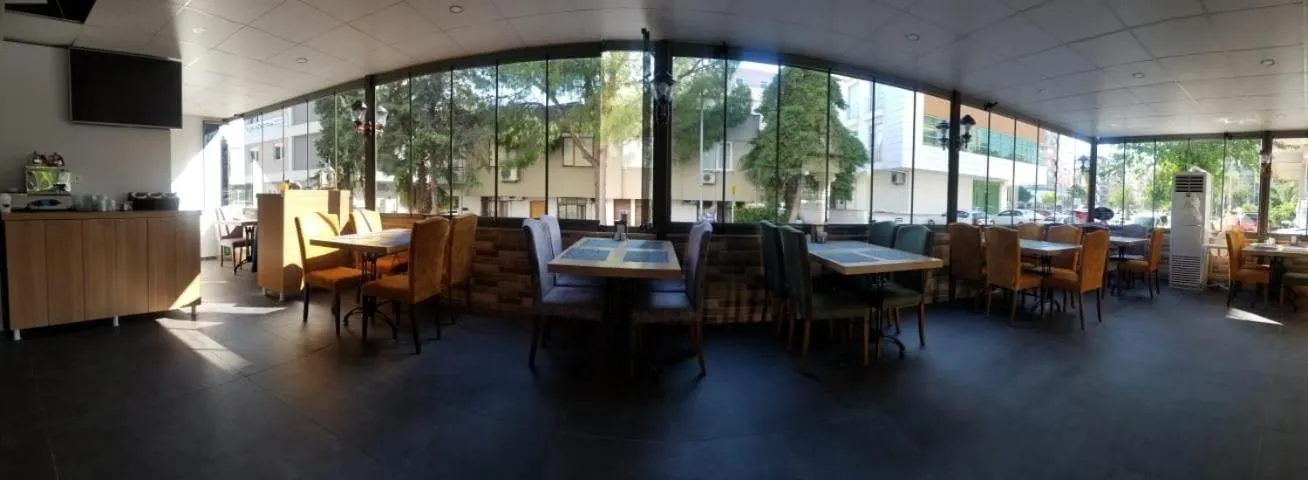 Restaurant/places to eat in Golden Spark