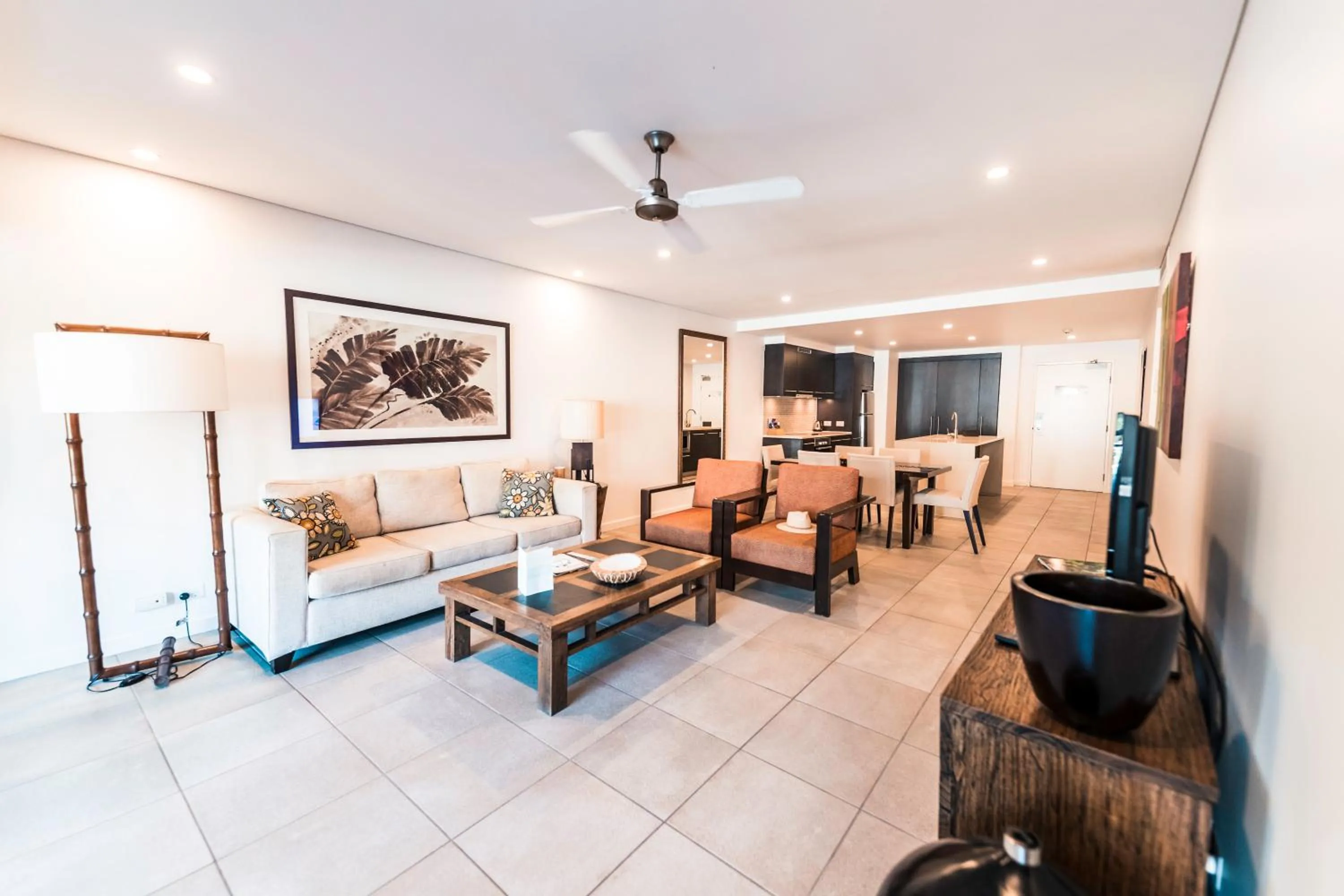 TV and multimedia in Pullman Port Douglas Sea Temple Resort and Spa