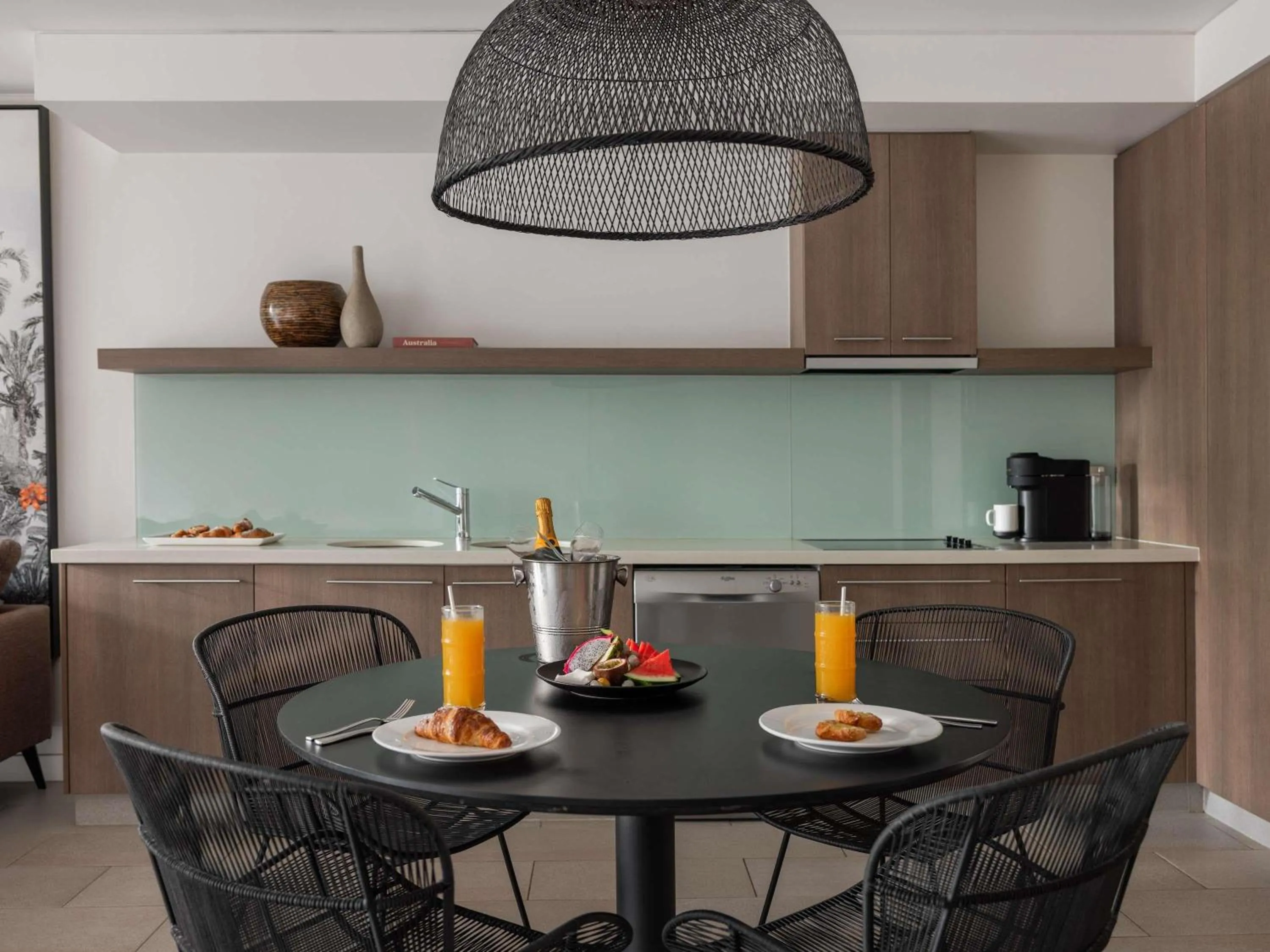 Bedroom in Pullman Palm Cove Sea Temple Resort & Spa