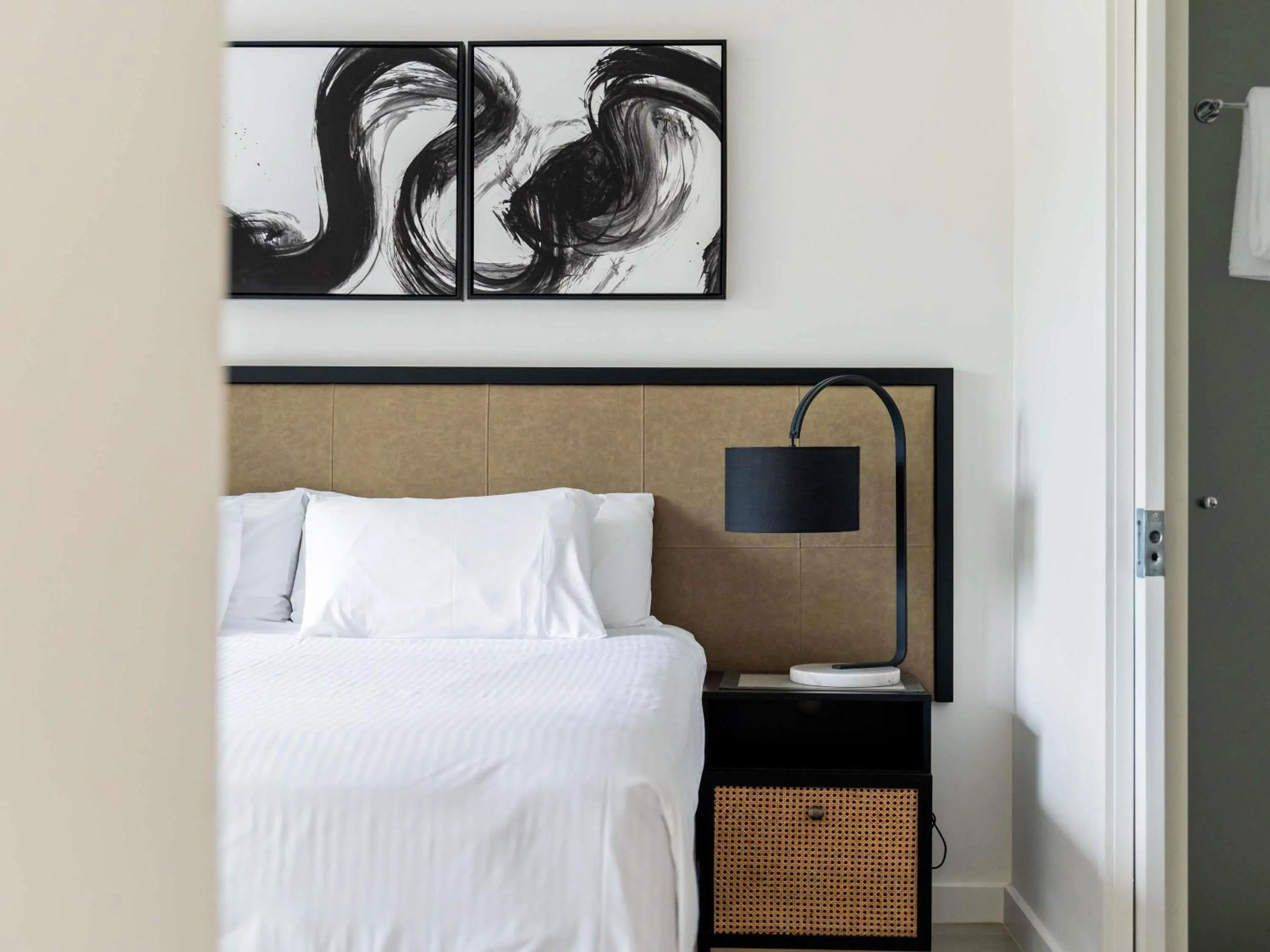 Bedroom, Bed in Pullman Palm Cove Sea Temple Resort & Spa