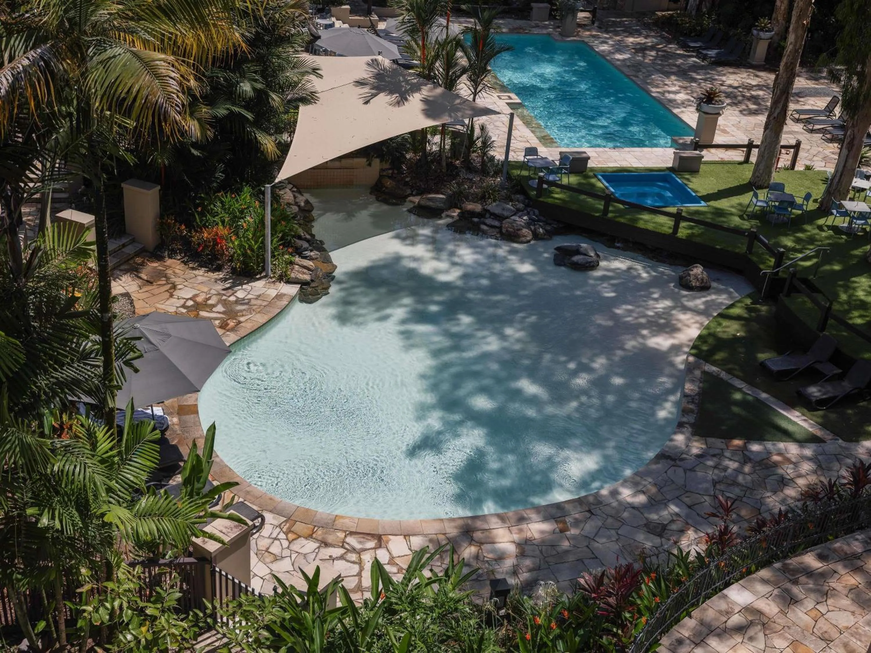 Meeting/conference room in Pullman Palm Cove Sea Temple Resort & Spa