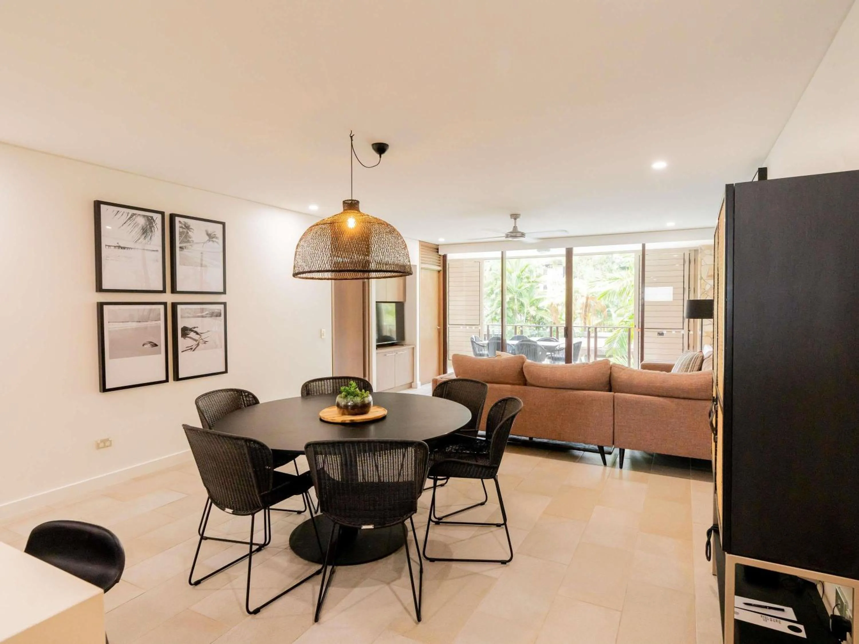 Bedroom in Pullman Palm Cove Sea Temple Resort & Spa