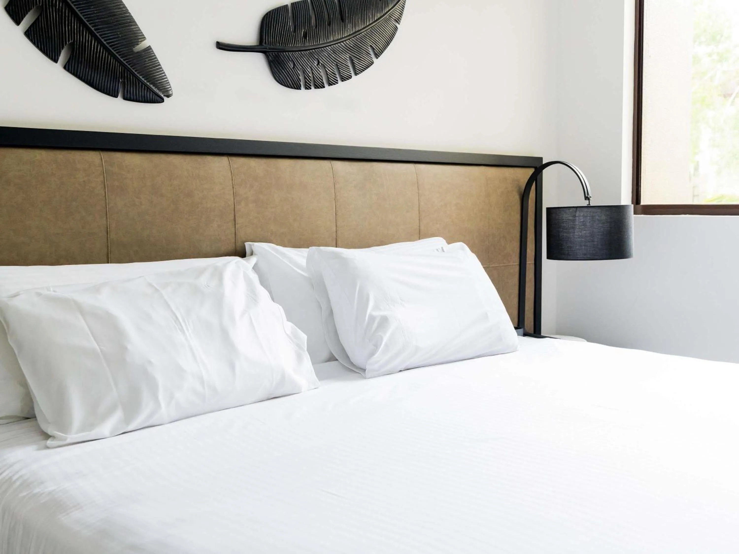 Bedroom, Bed in Pullman Palm Cove Sea Temple Resort & Spa