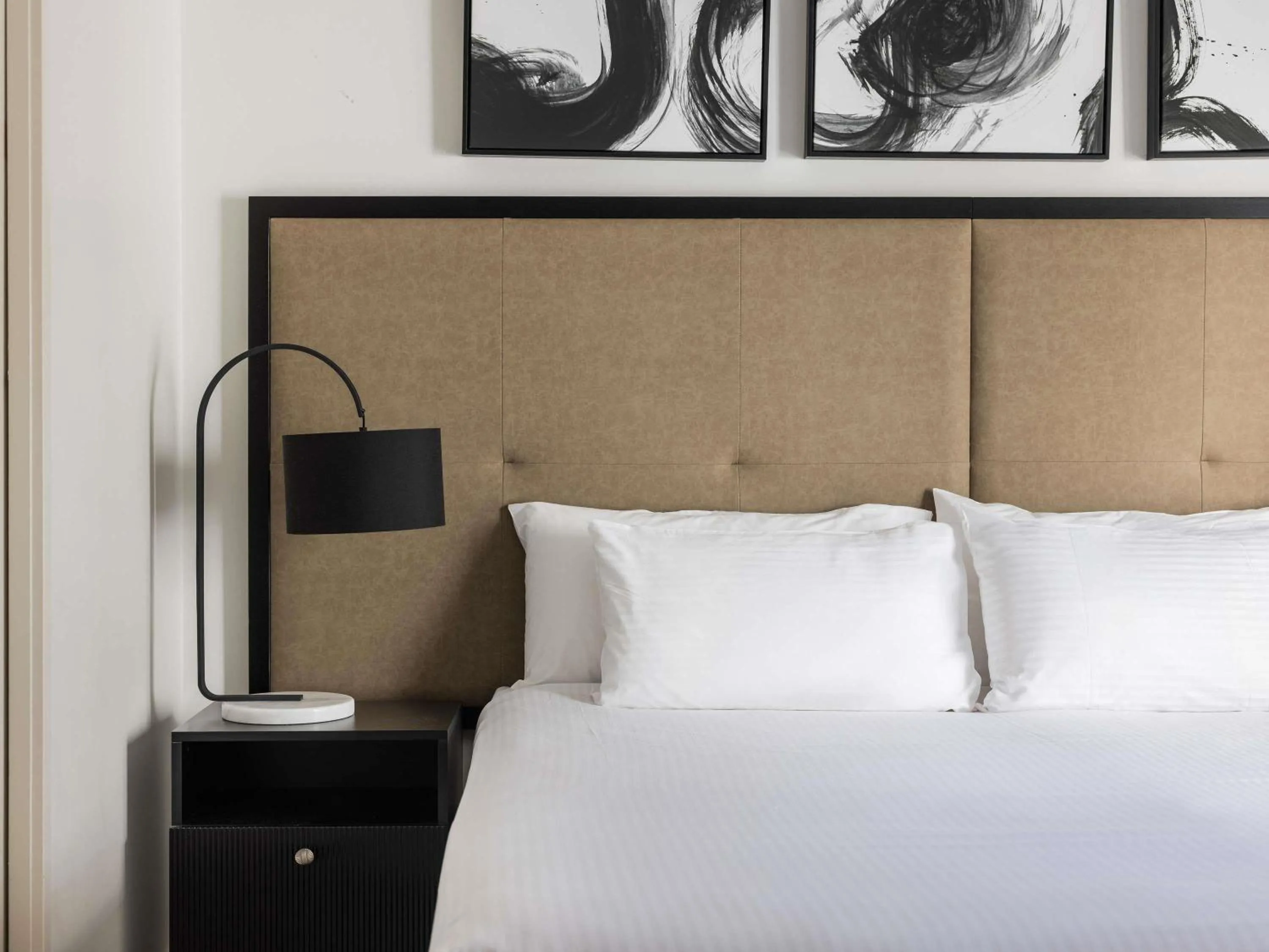 Bedroom, Bed in Pullman Palm Cove Sea Temple Resort & Spa