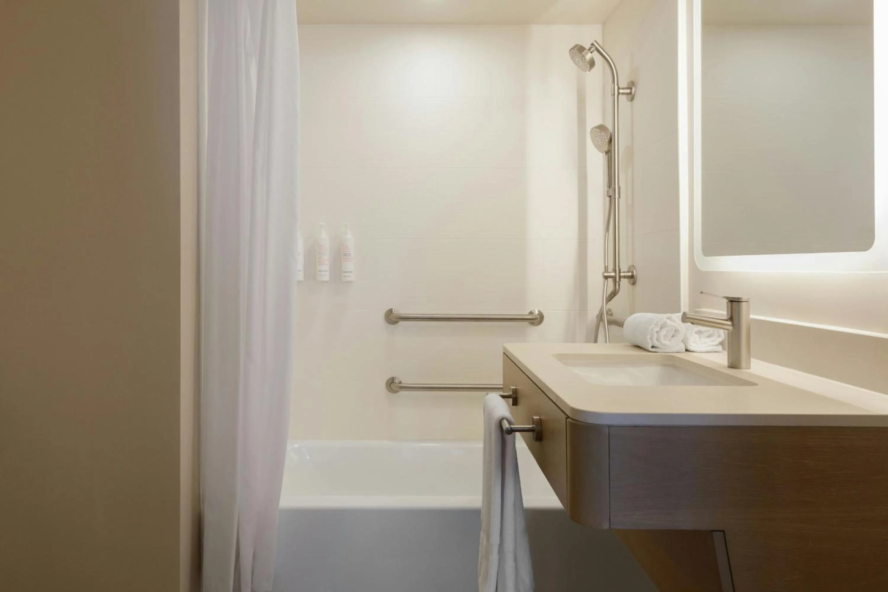 Bathroom in Fort Lauderdale Marriott Pompano Beach Resort