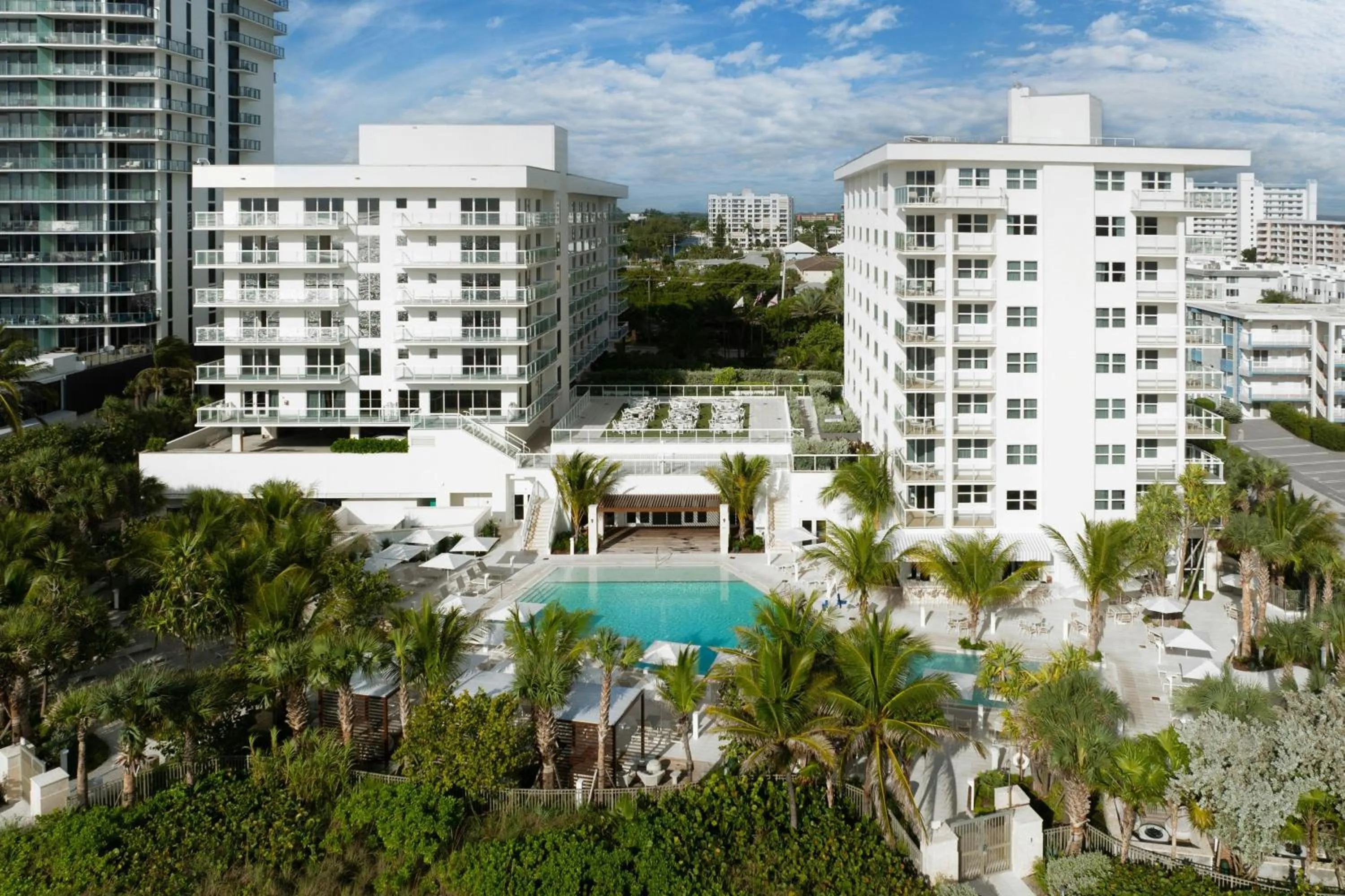 Property building in Fort Lauderdale Marriott Pompano Beach Resort