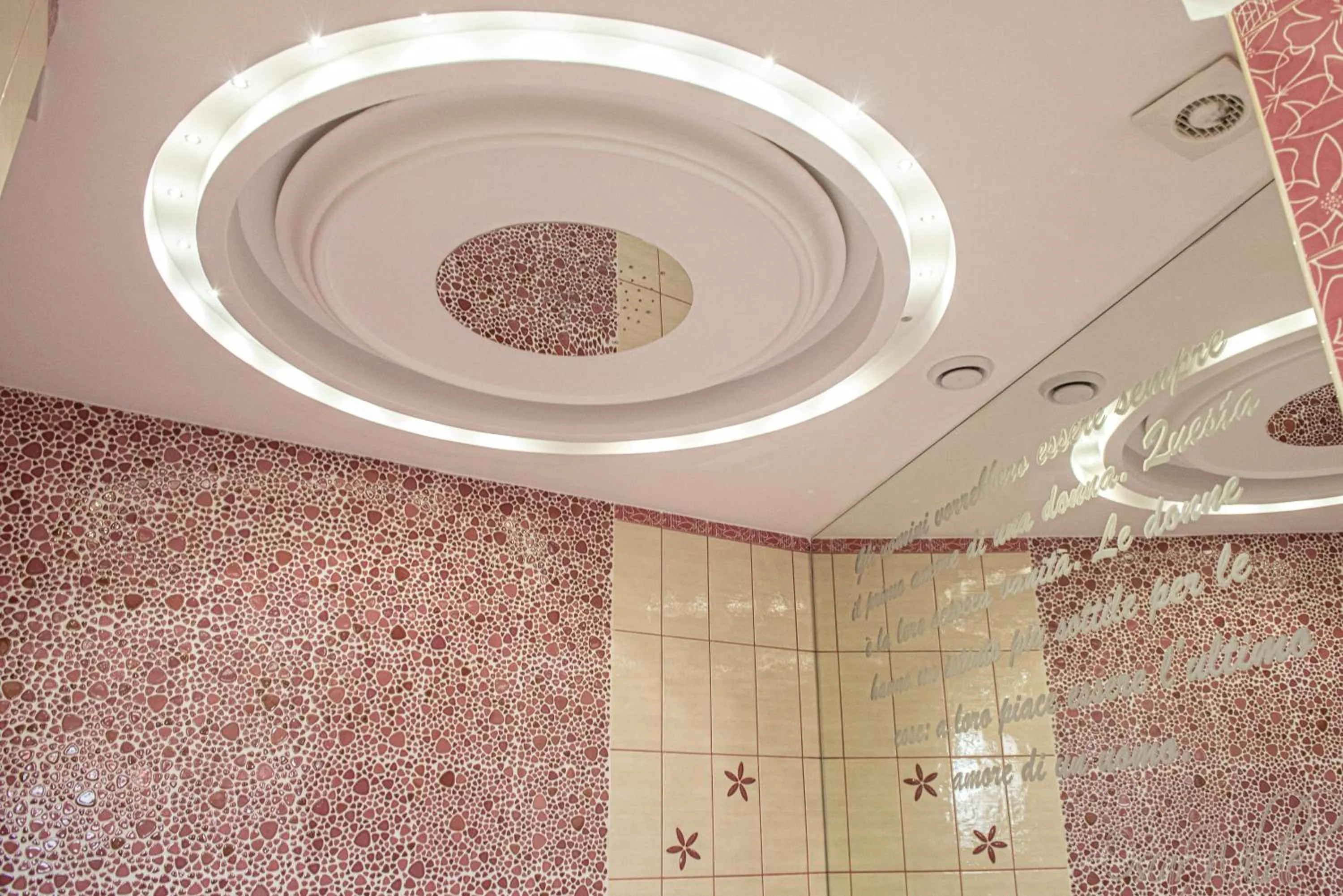 Shower in Hotel Bellavista