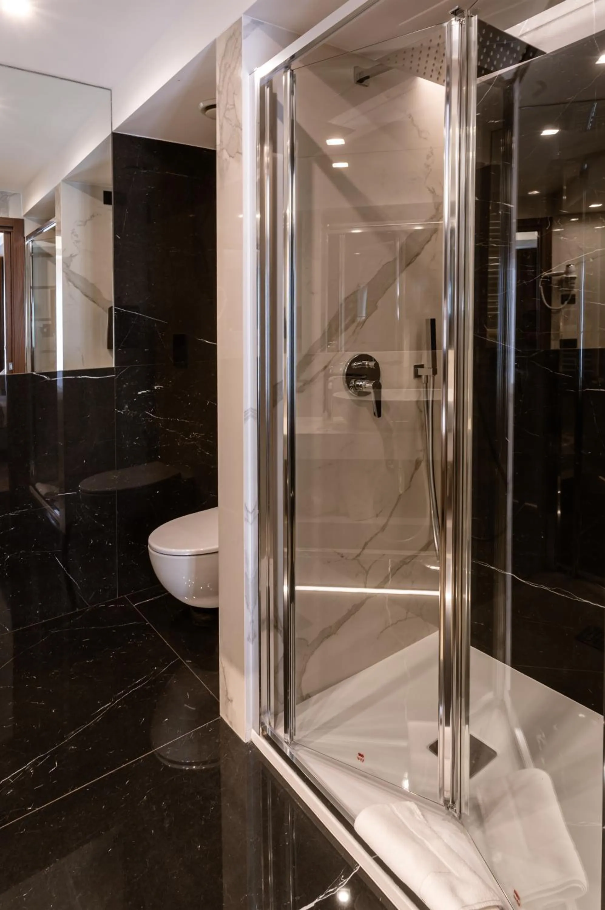 Shower in Hotel Bellavista