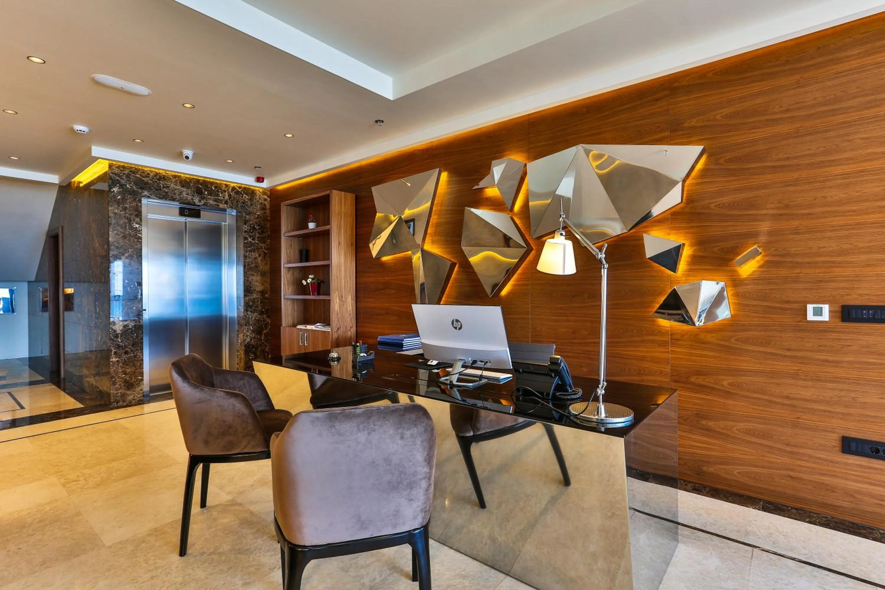 Lobby or reception in Hotel California by Aycon