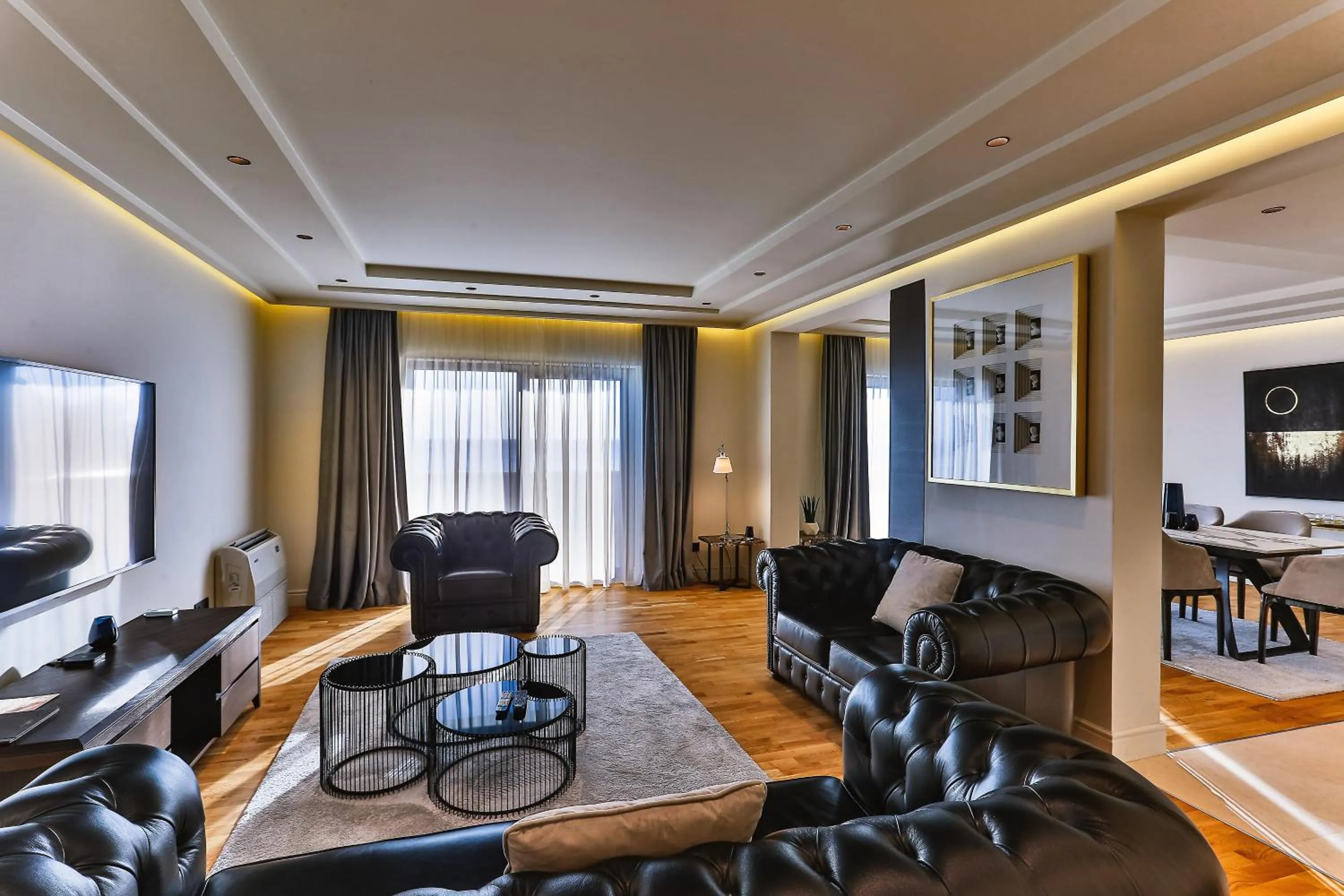 Living room in Hotel California by Aycon