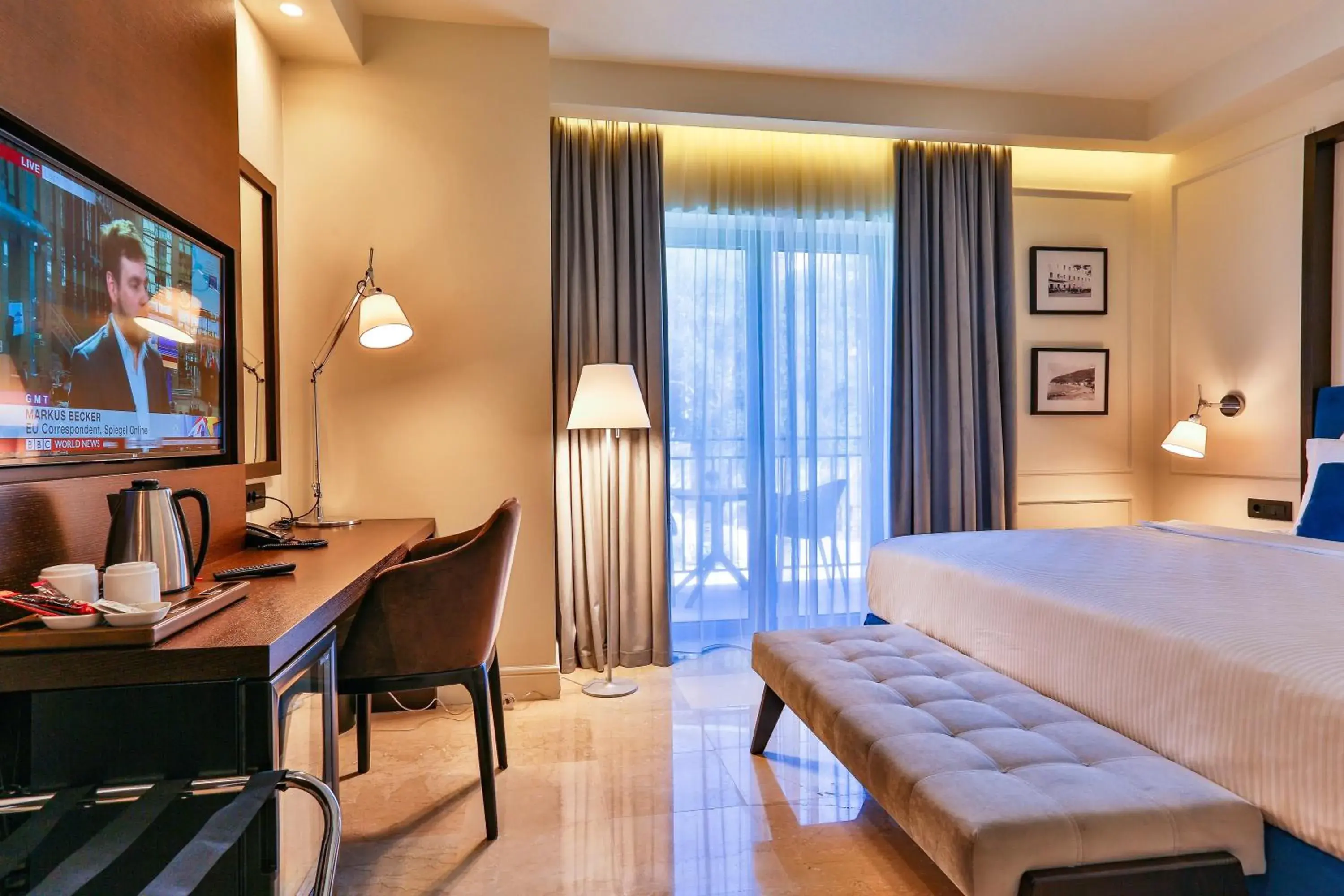 Superior Double or Twin Room with Mountain View - single occupancy in Hotel California by Aycon Superior Double or Twin Room with Mountain View - single occupancy in Hotel California by Aycon