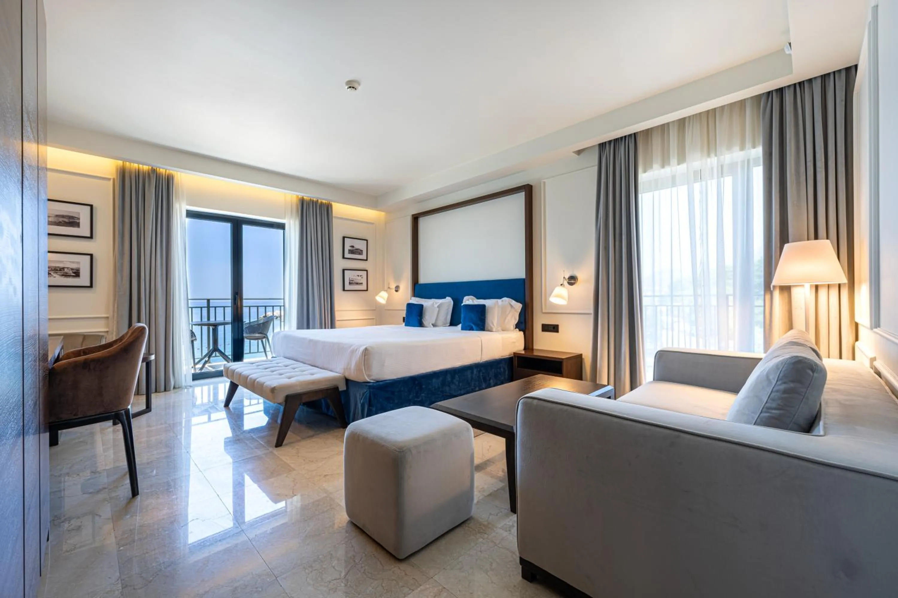 Photo of the whole room, Bed in Hotel California by Aycon