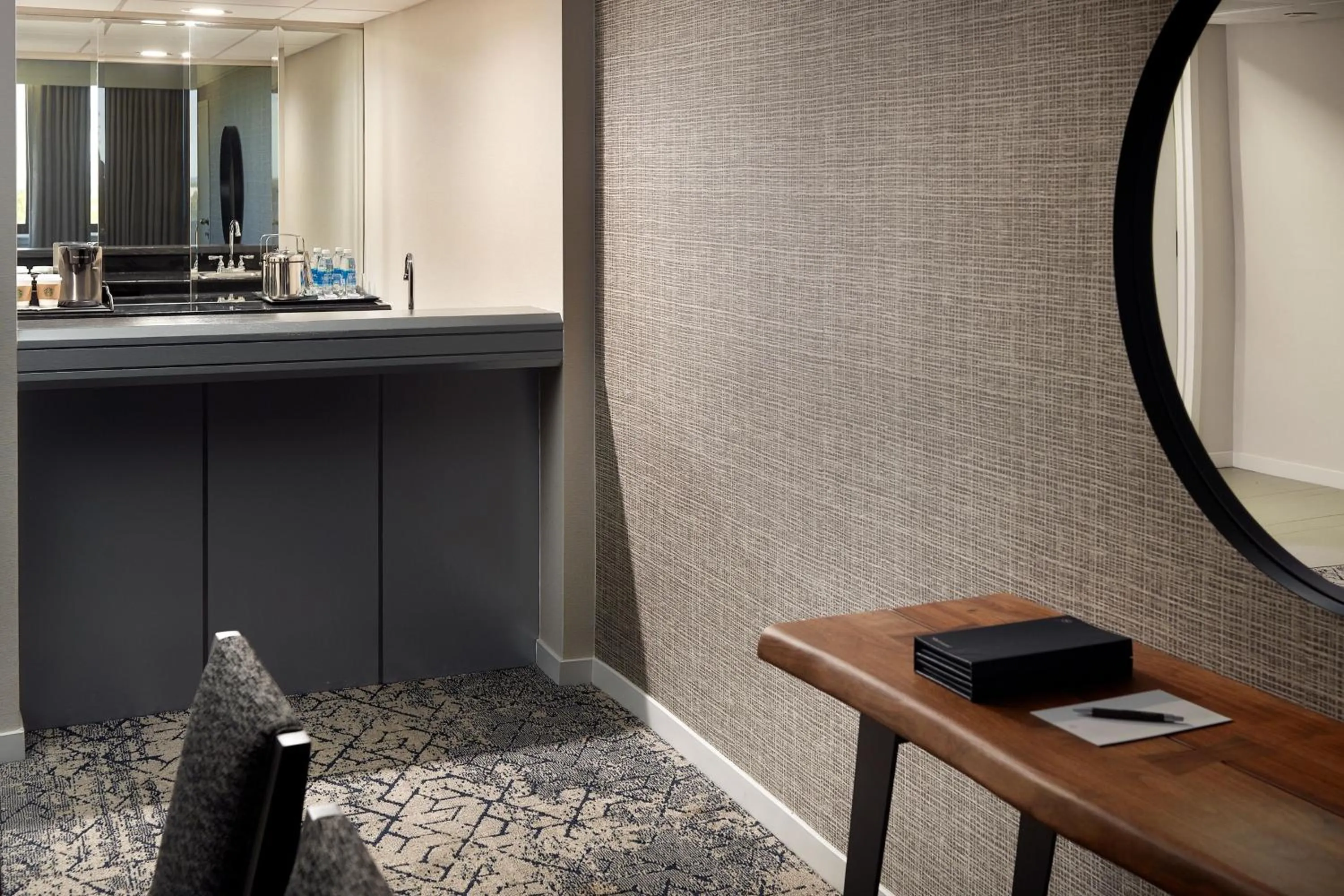 Lounge or bar in Sheraton Imperial Hotel Raleigh-Durham Airport at Research Triangle Park