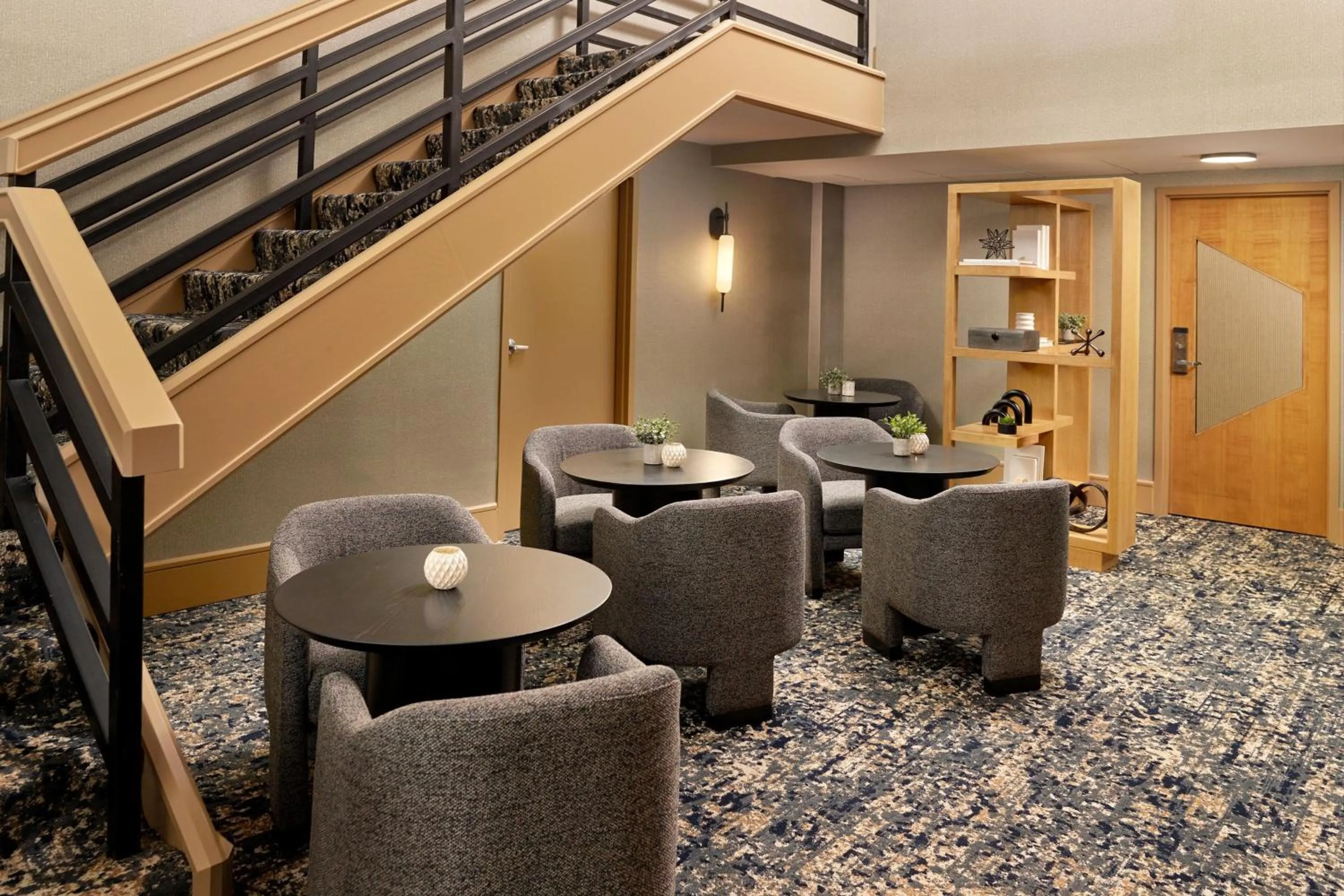 Lounge or bar in Sheraton Imperial Hotel Raleigh-Durham Airport at Research Triangle Park