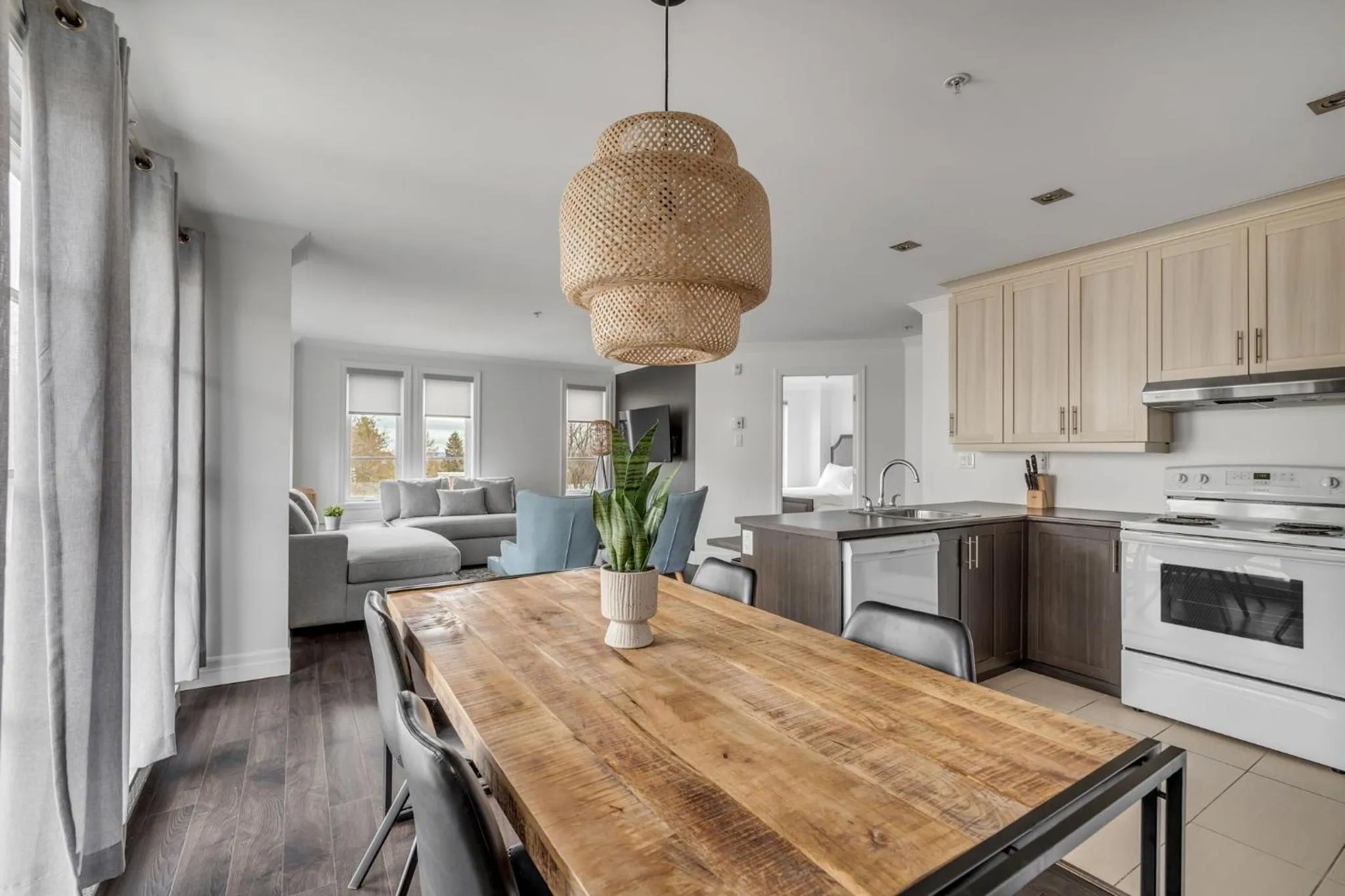 Kitchen or kitchenette in INITIAL - HORIZON - Chutes-Montmorency