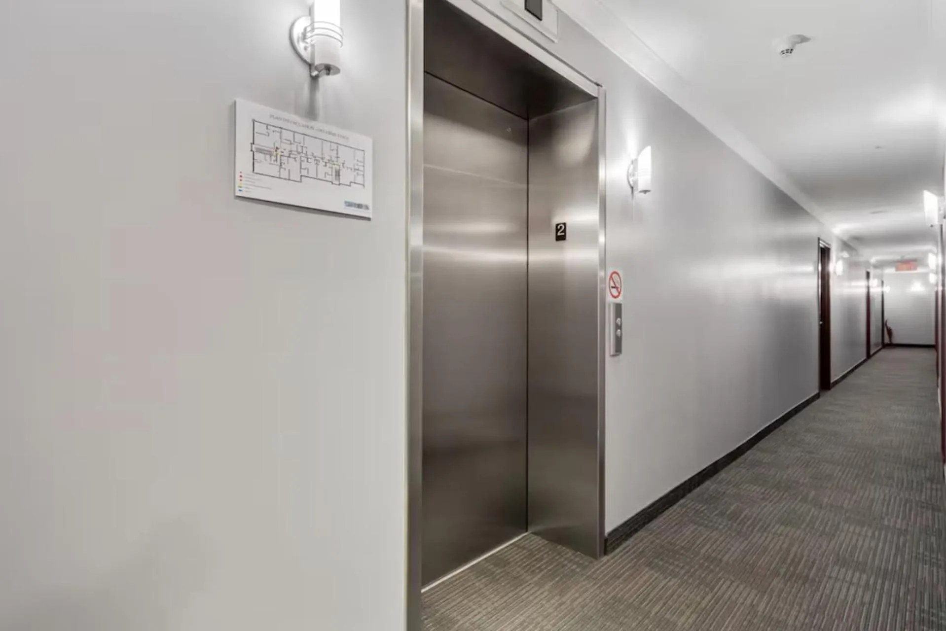 elevator in INITIAL - HORIZON - Chutes-Montmorency