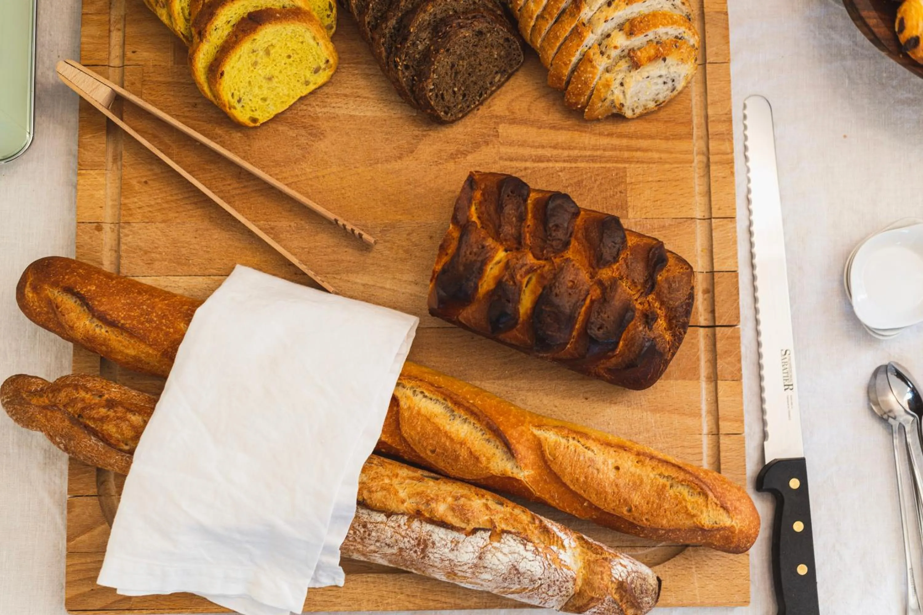 Breakfast in Château De Razay