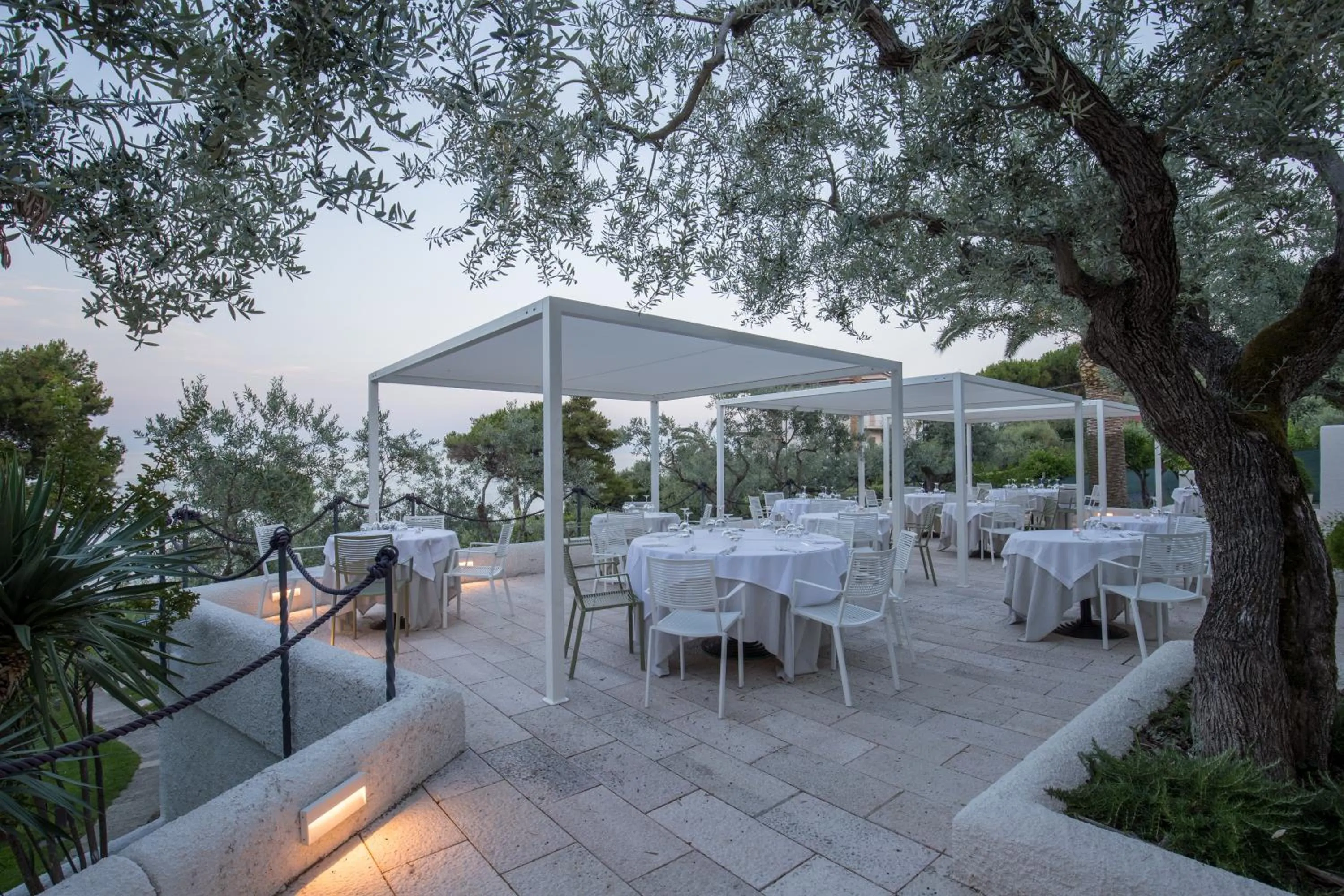 Restaurant/places to eat in Villa Vignola Hotel