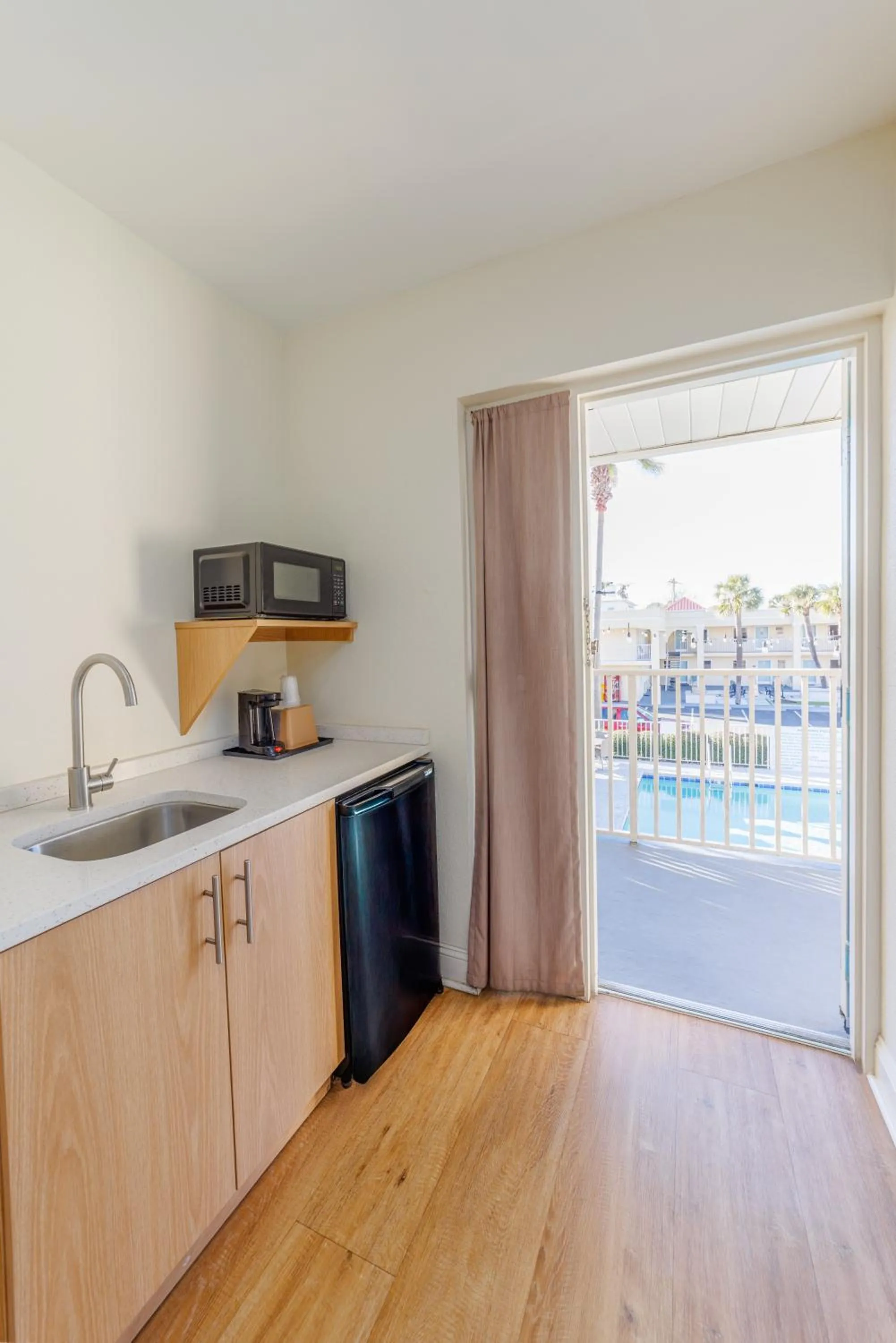 Balcony/Terrace in Dunes Inn & Suites - Tybee Island