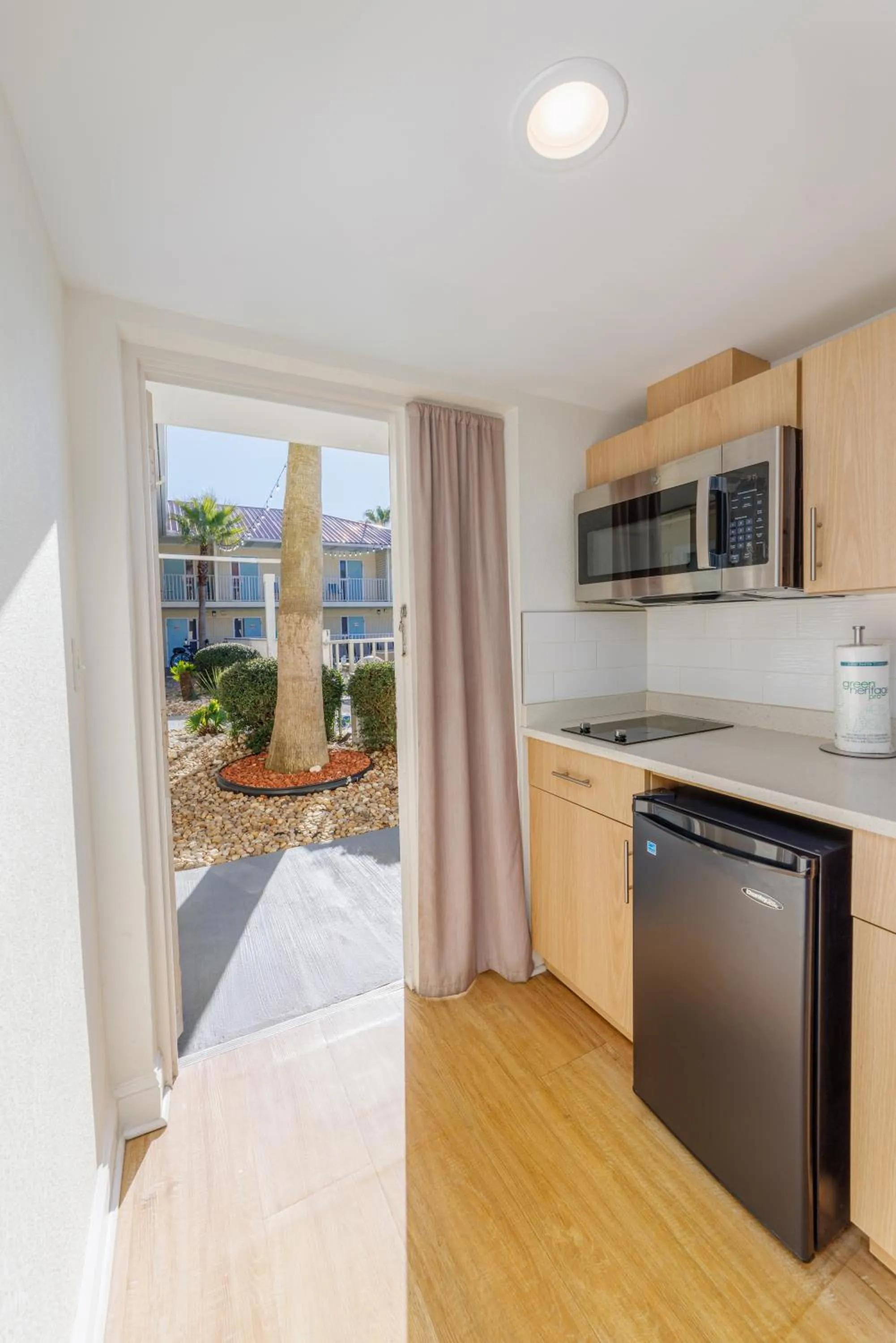 Kitchen or kitchenette in Dunes Inn & Suites - Tybee Island