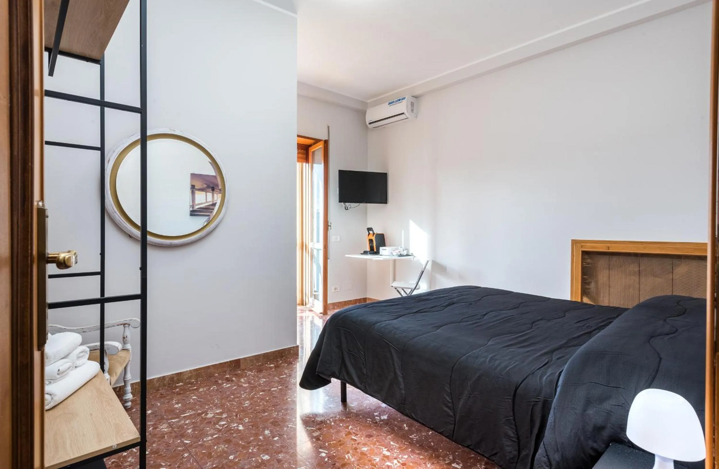 Bedroom, Bed in Travelershome Ciampino&Morena GuestHouse