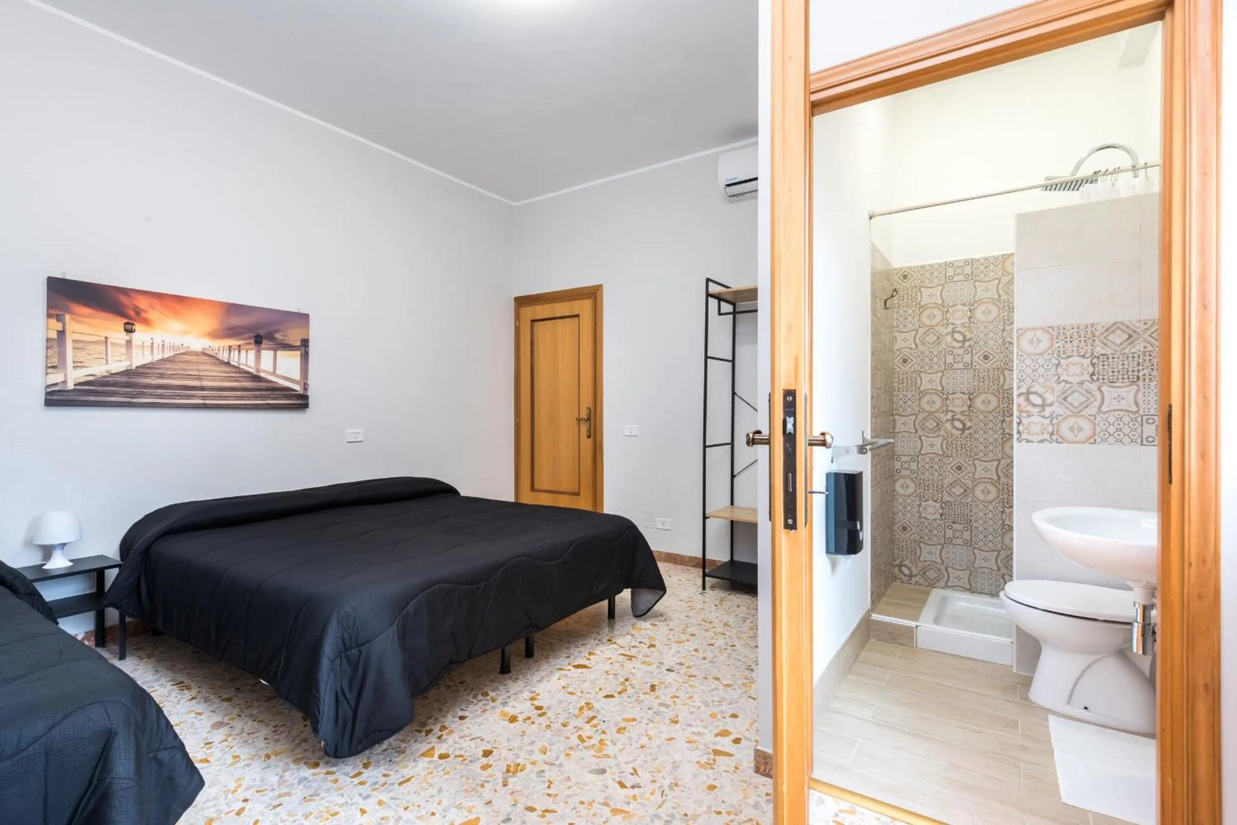 Bed in Travelershome Ciampino&Morena GuestHouse