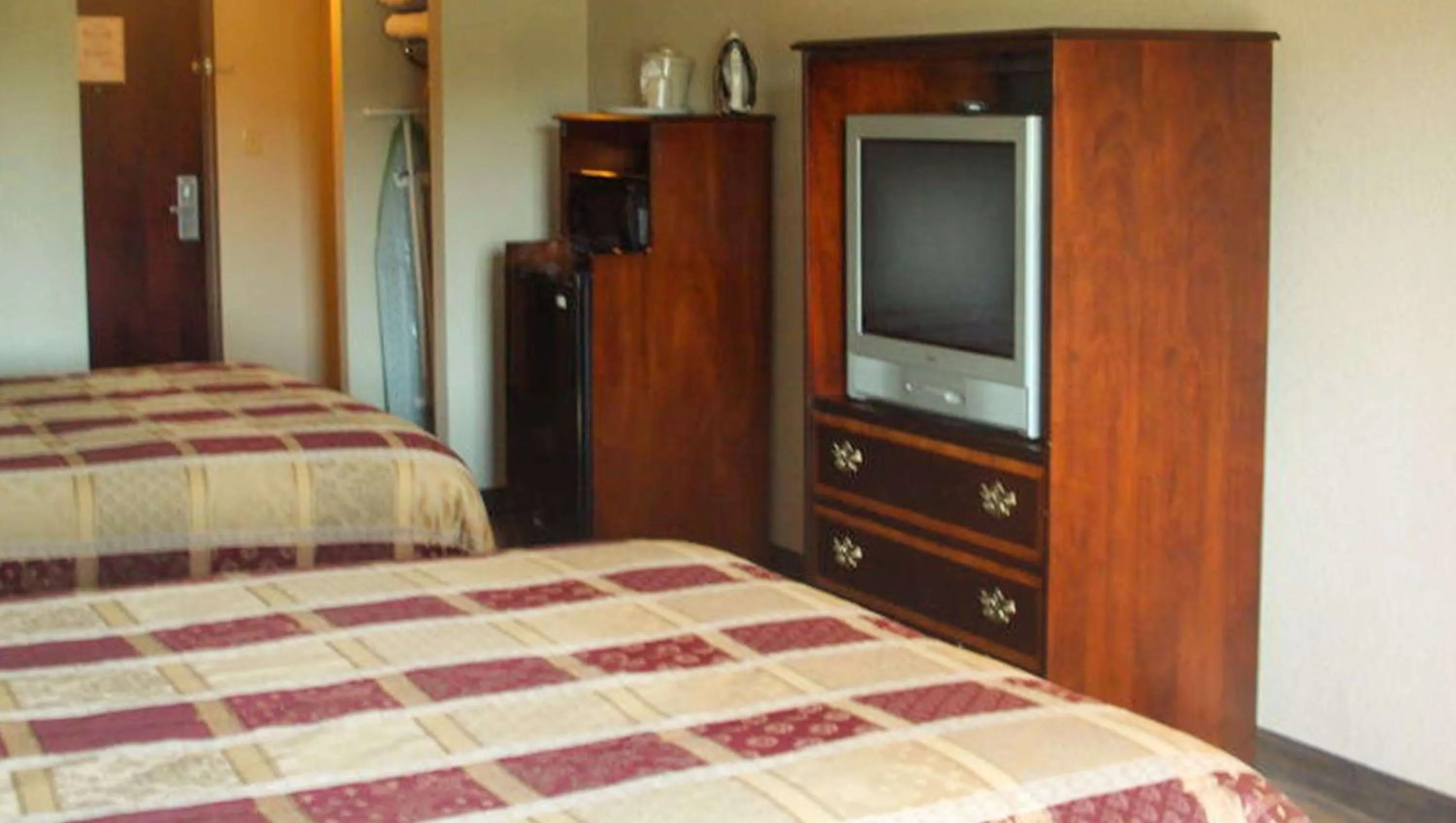 Photo of the whole room, Bed in Western Motel Inn and Suites Hazelhurst