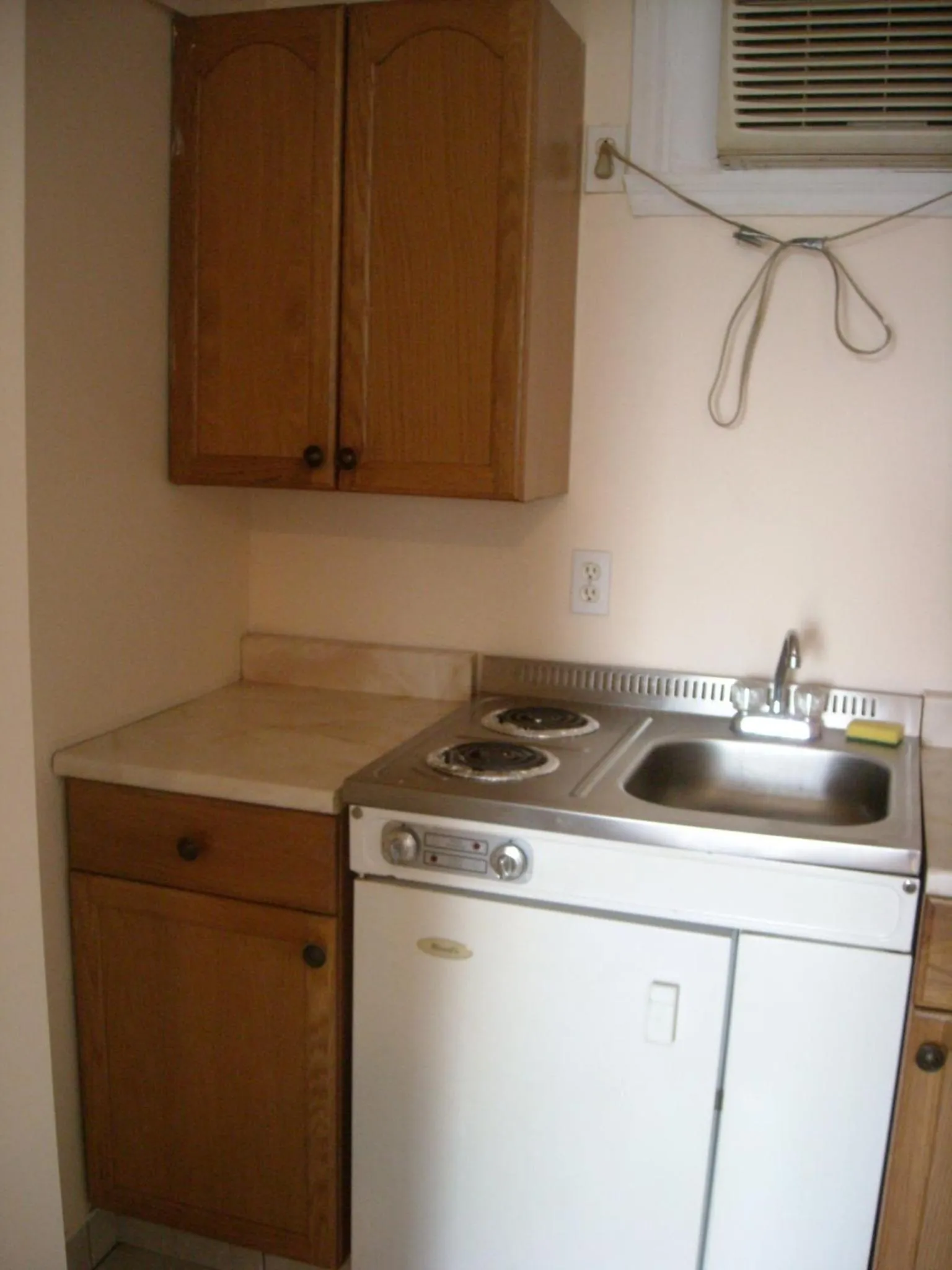 Kitchen or kitchenette in Grand Motel Saint-Hubert