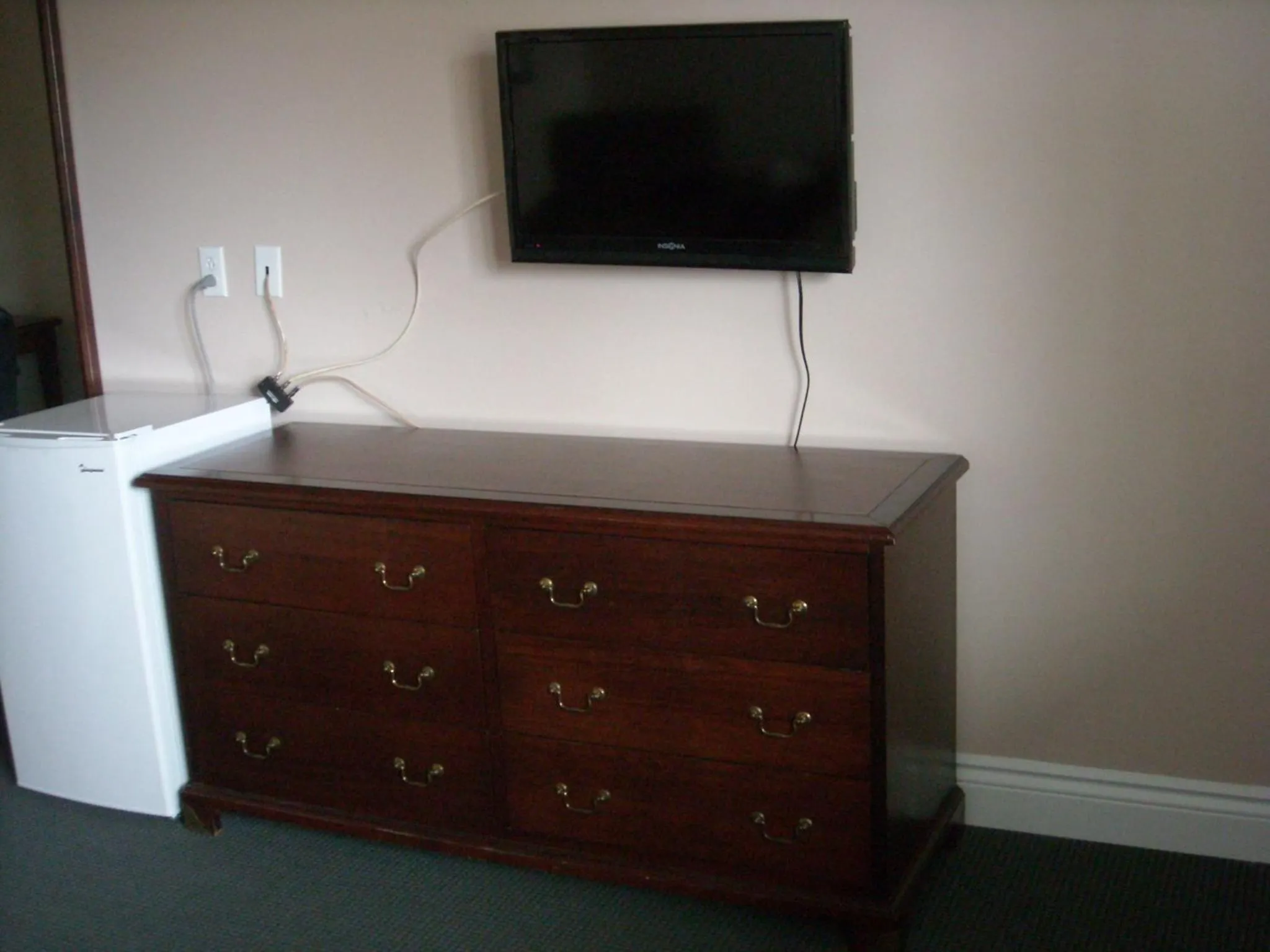 TV and multimedia in Grand Motel Saint-Hubert