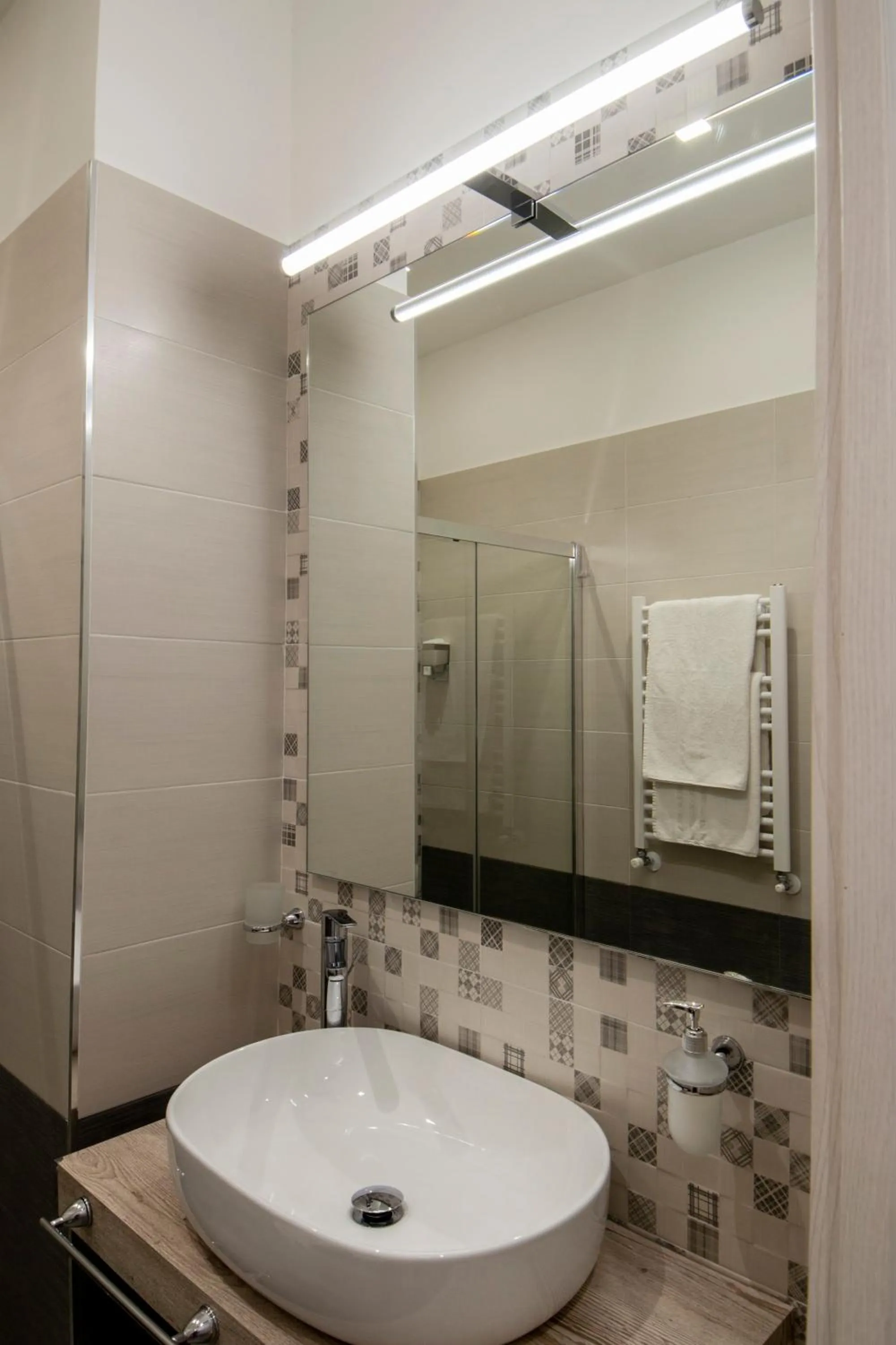 Bathroom in B&B Maremy... I 4 Elementi