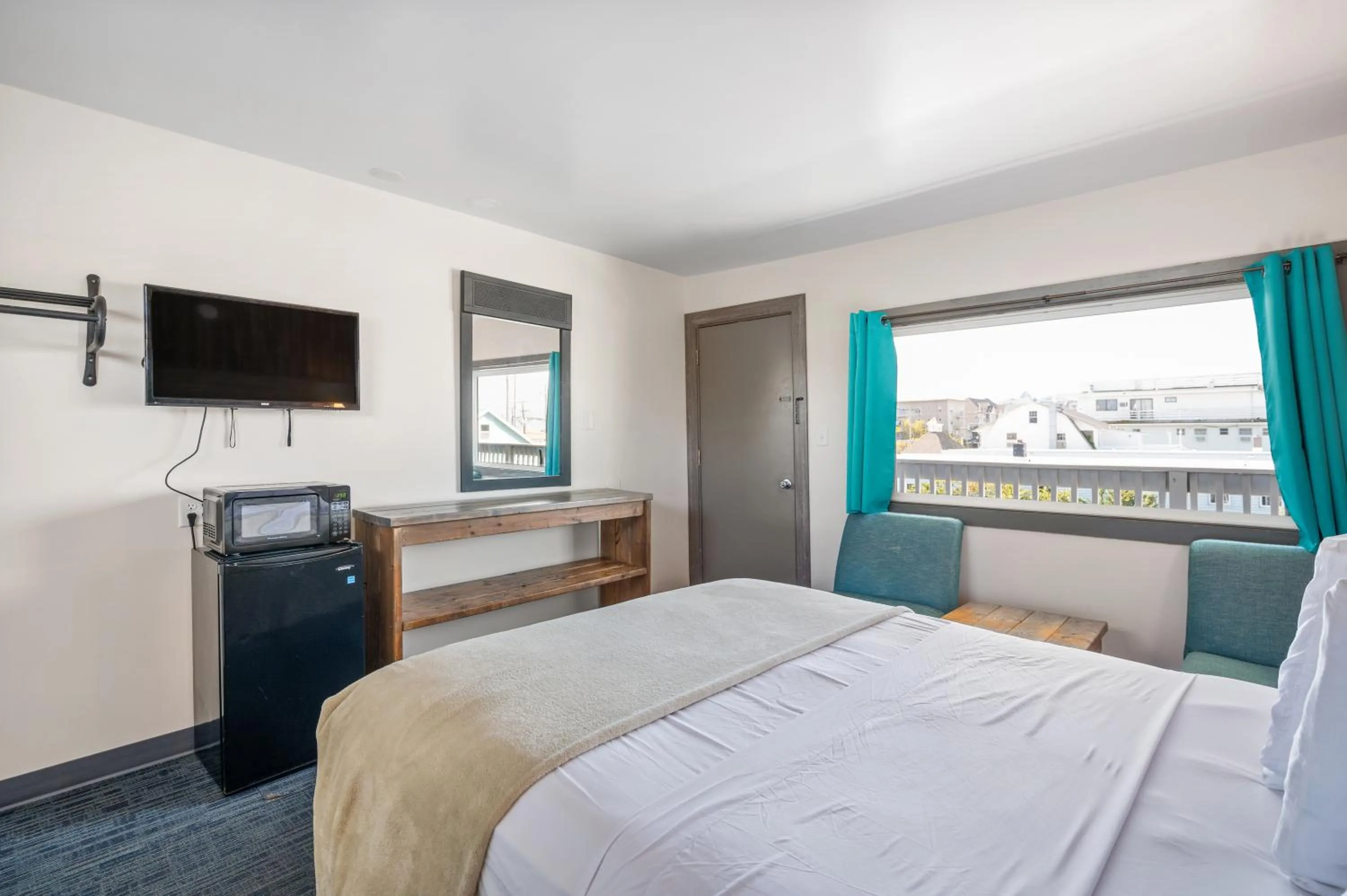 Bedroom, Bed in Beach Bum Inn