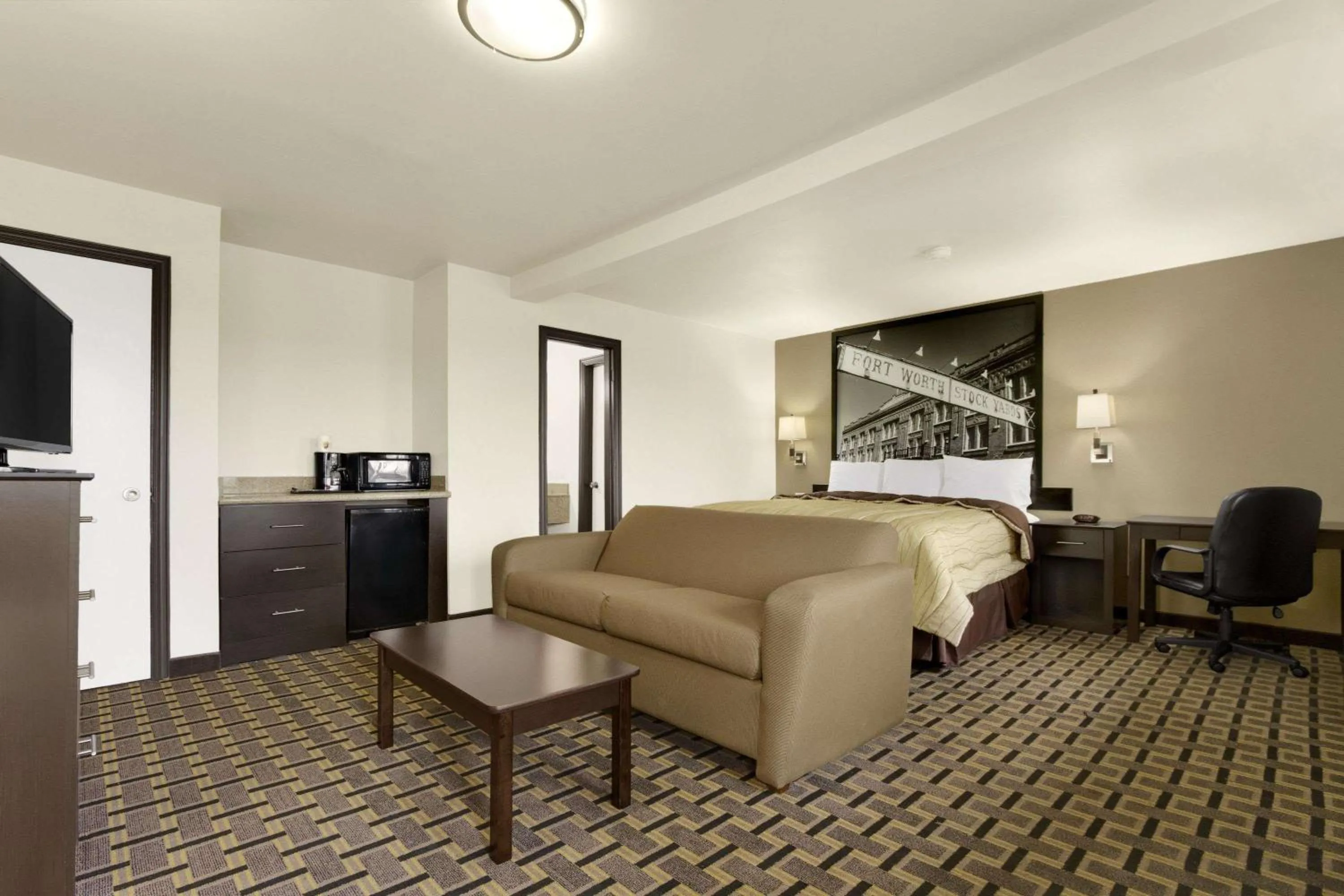 Photo of the whole room, Bed in Super 8 by Wyndham Fort Worth TX