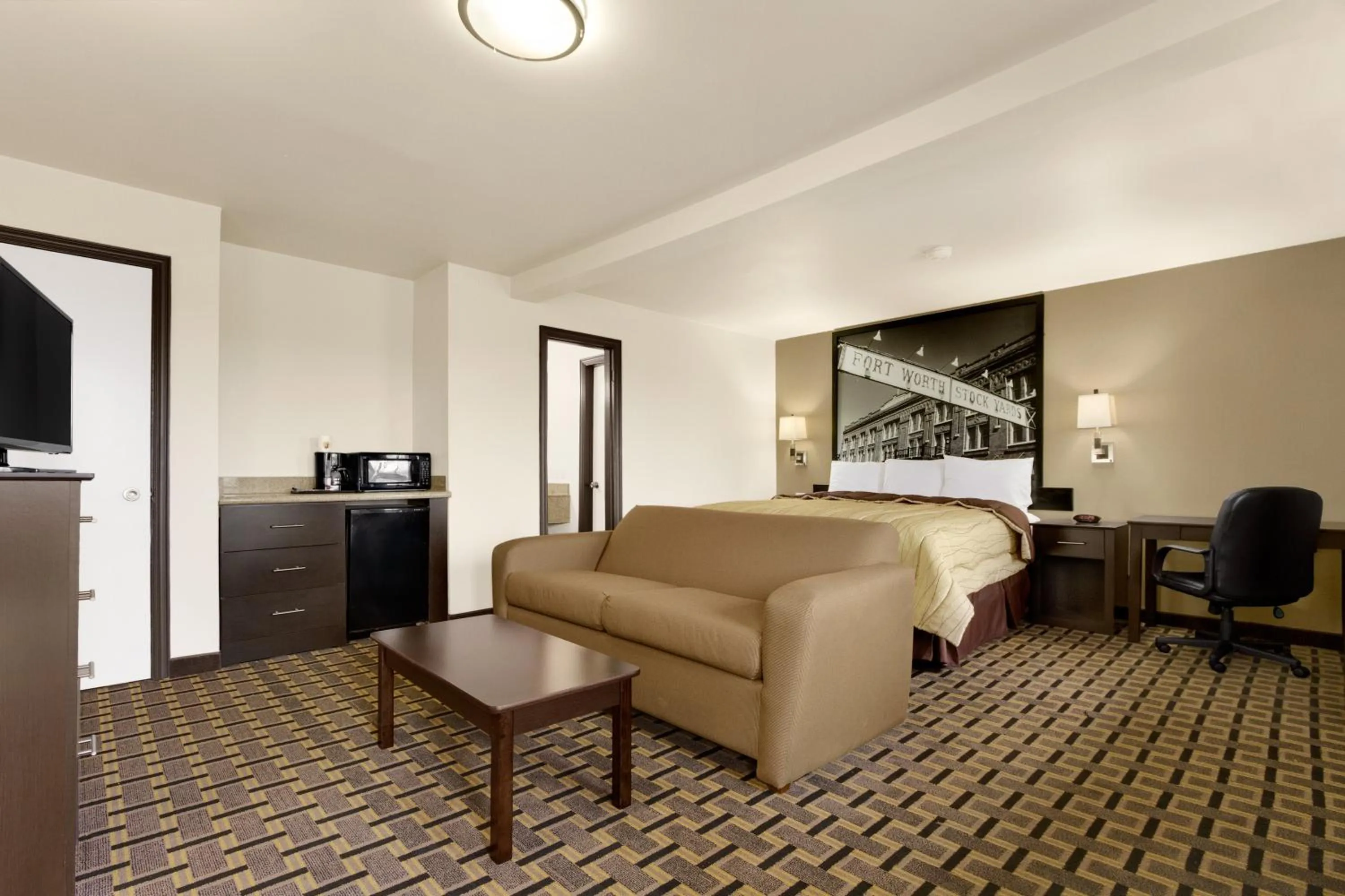 Photo of the whole room, Bed in Super 8 by Wyndham Fort Worth TX
