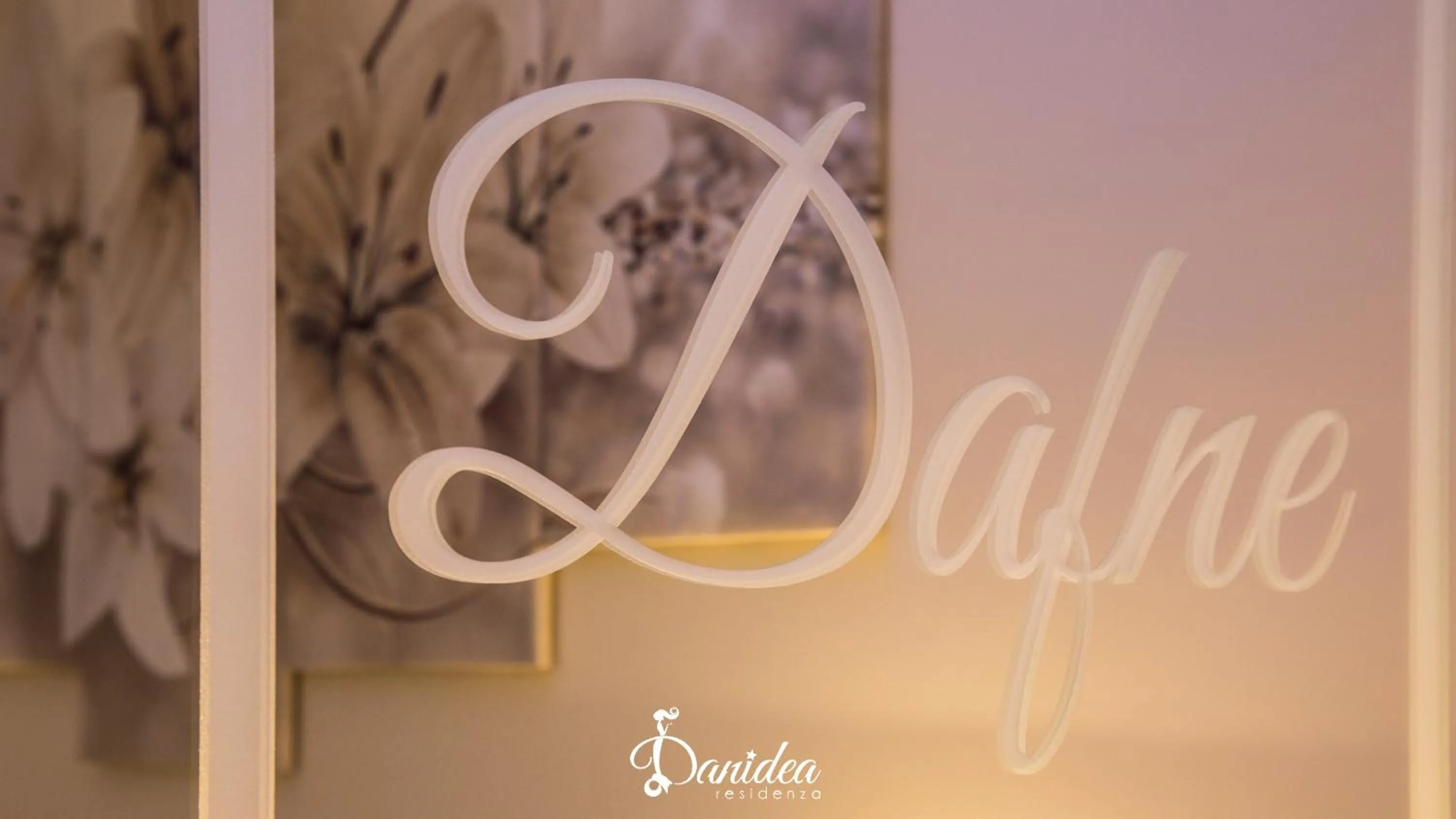 Logo/Certificate/Sign in Residenza Danidea