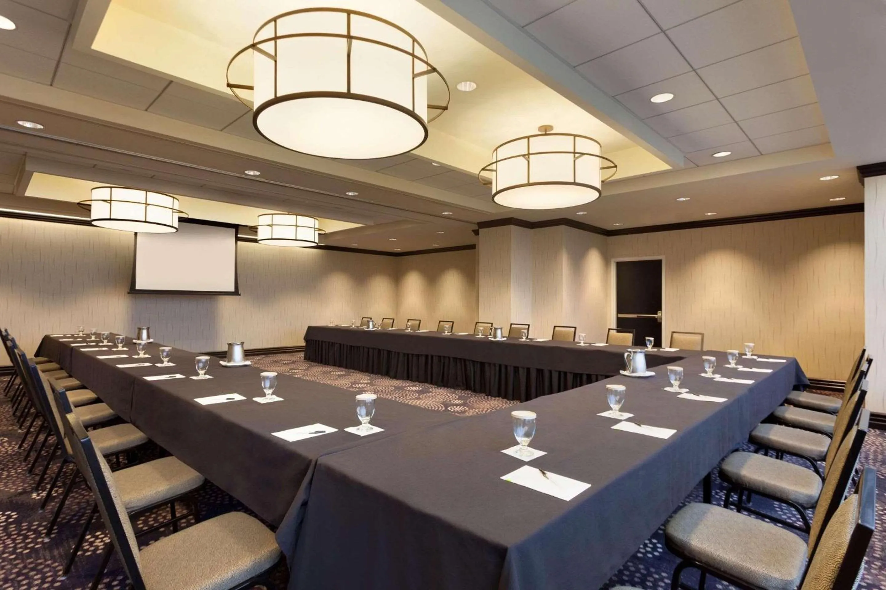 Meeting/conference room in Radisson Blu Fargo