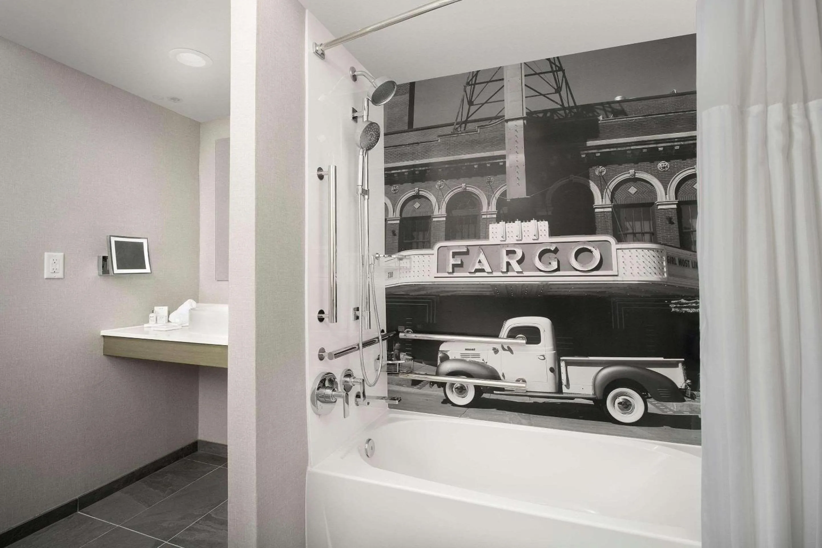 Bedroom in Radisson Blu Fargo