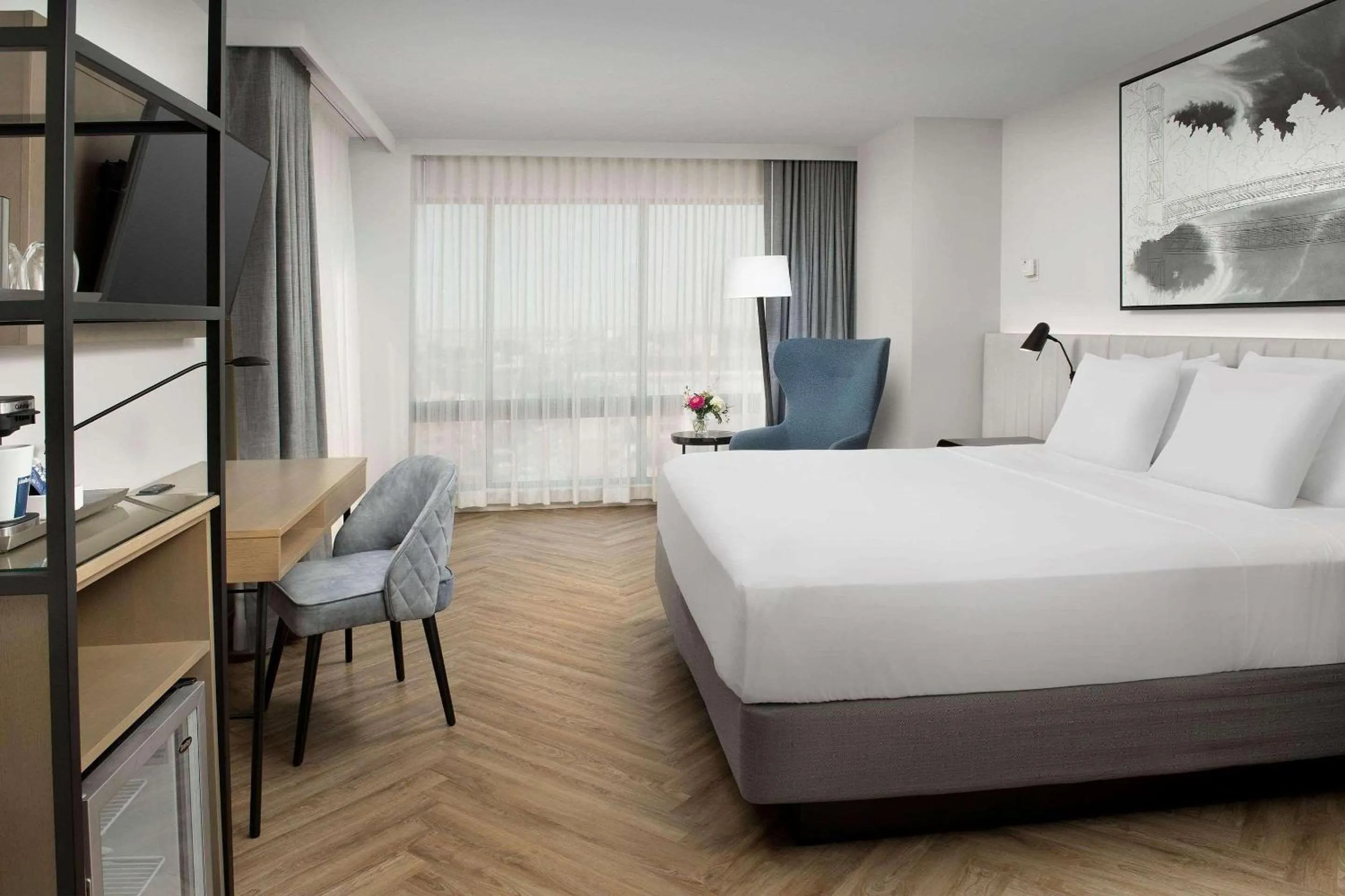 Bedroom, Bed in Radisson Blu Fargo