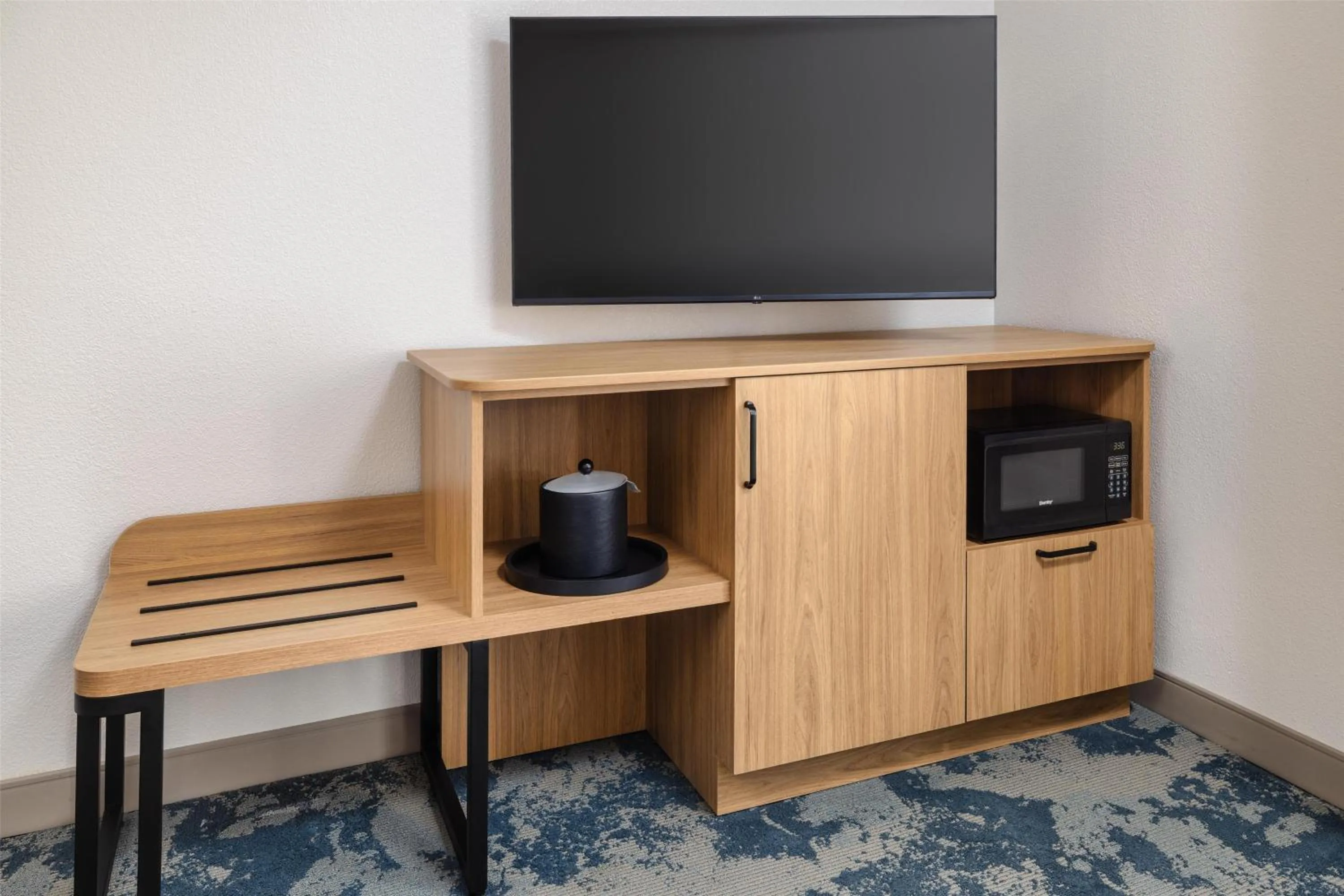 Photo of the whole room in Hampton Inn Chattanooga West/Lookout Mountain