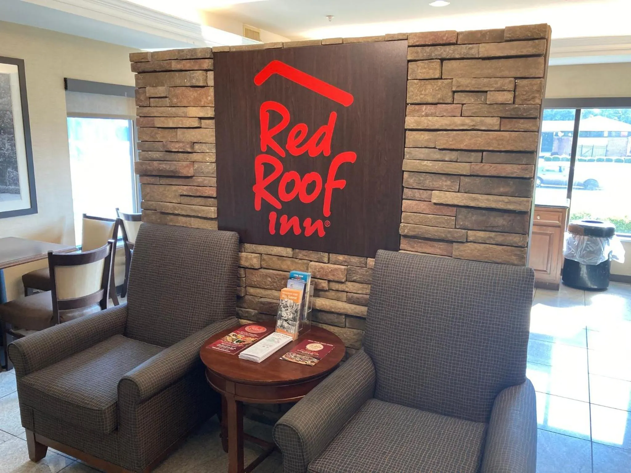 Lobby or reception in Red Roof Inn Newport News - Yorktown