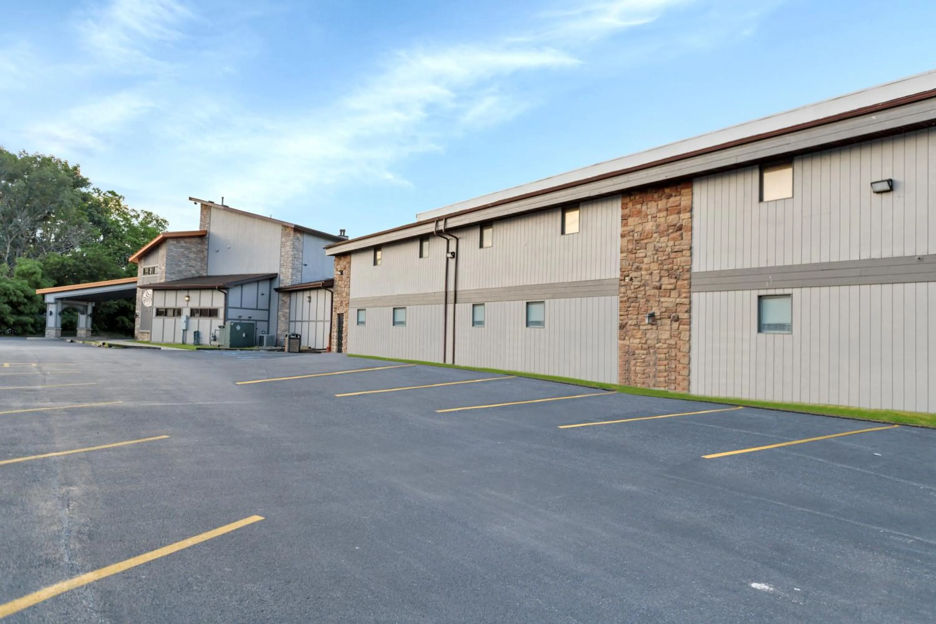 Property building in Waterbird Lakeside Inn