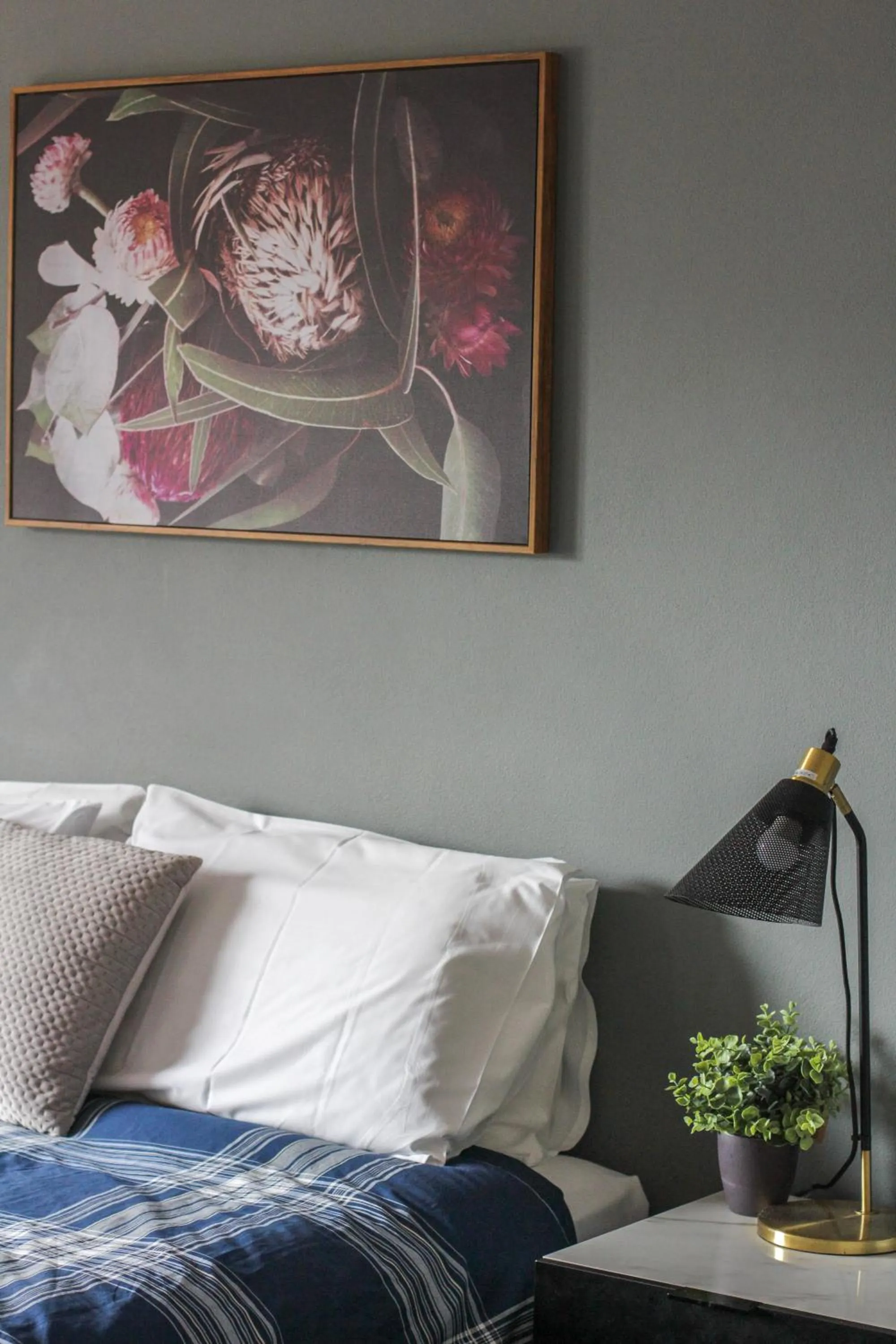 Decorative detail, Bed in Bayview Hotel Woy Woy