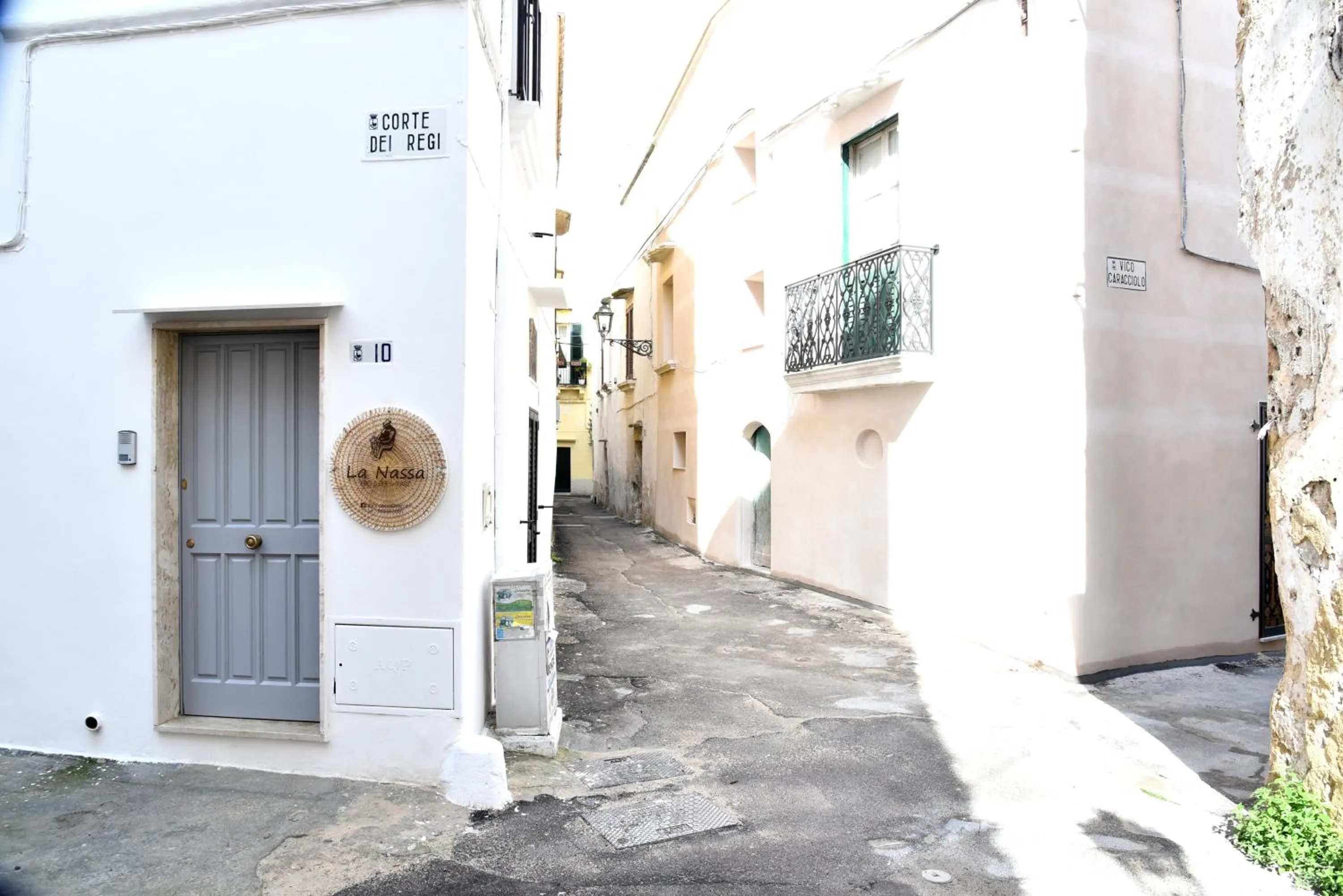 Property building in La Nassa