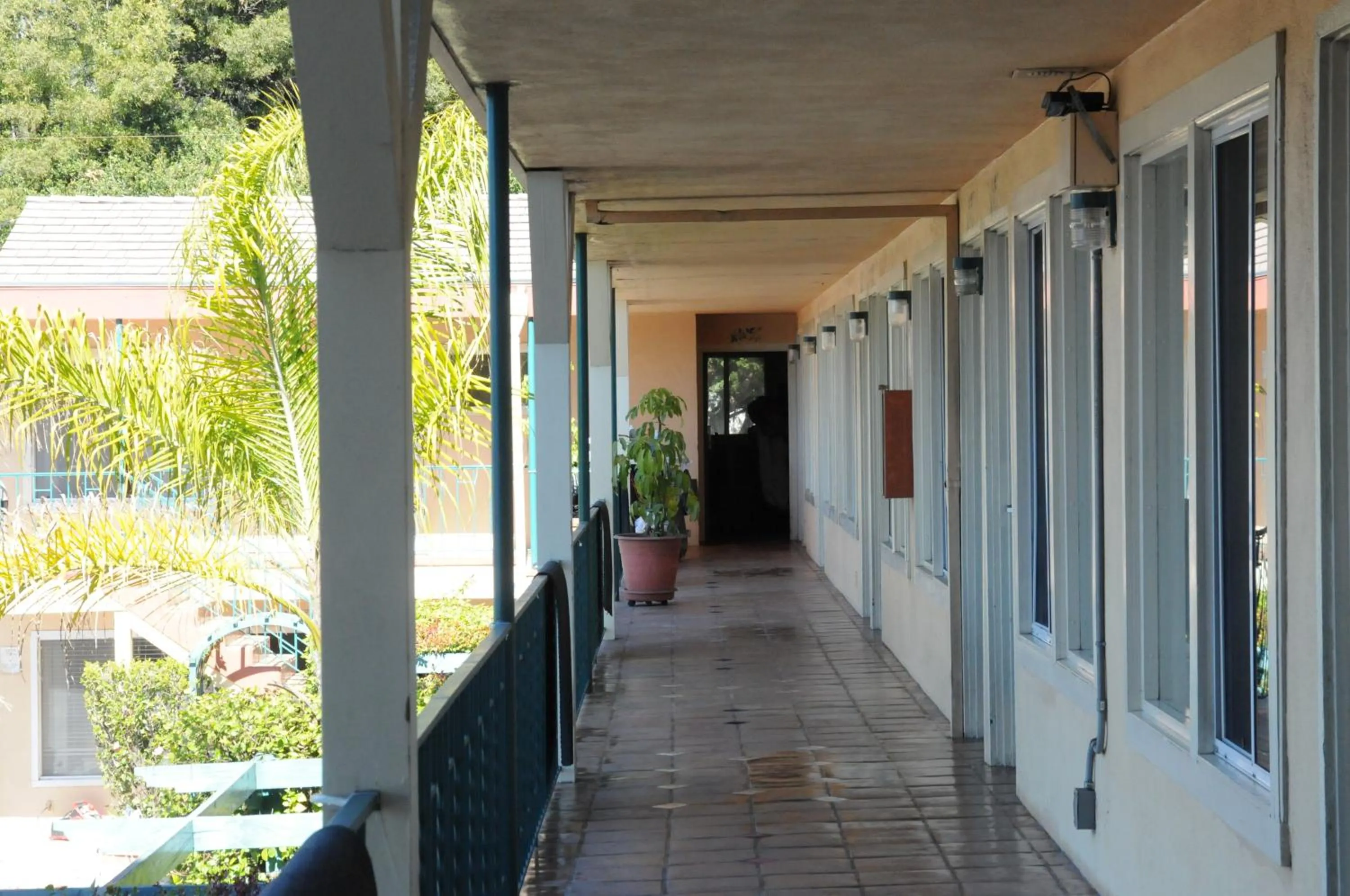 Facade/entrance in Oasis Inn and Suites