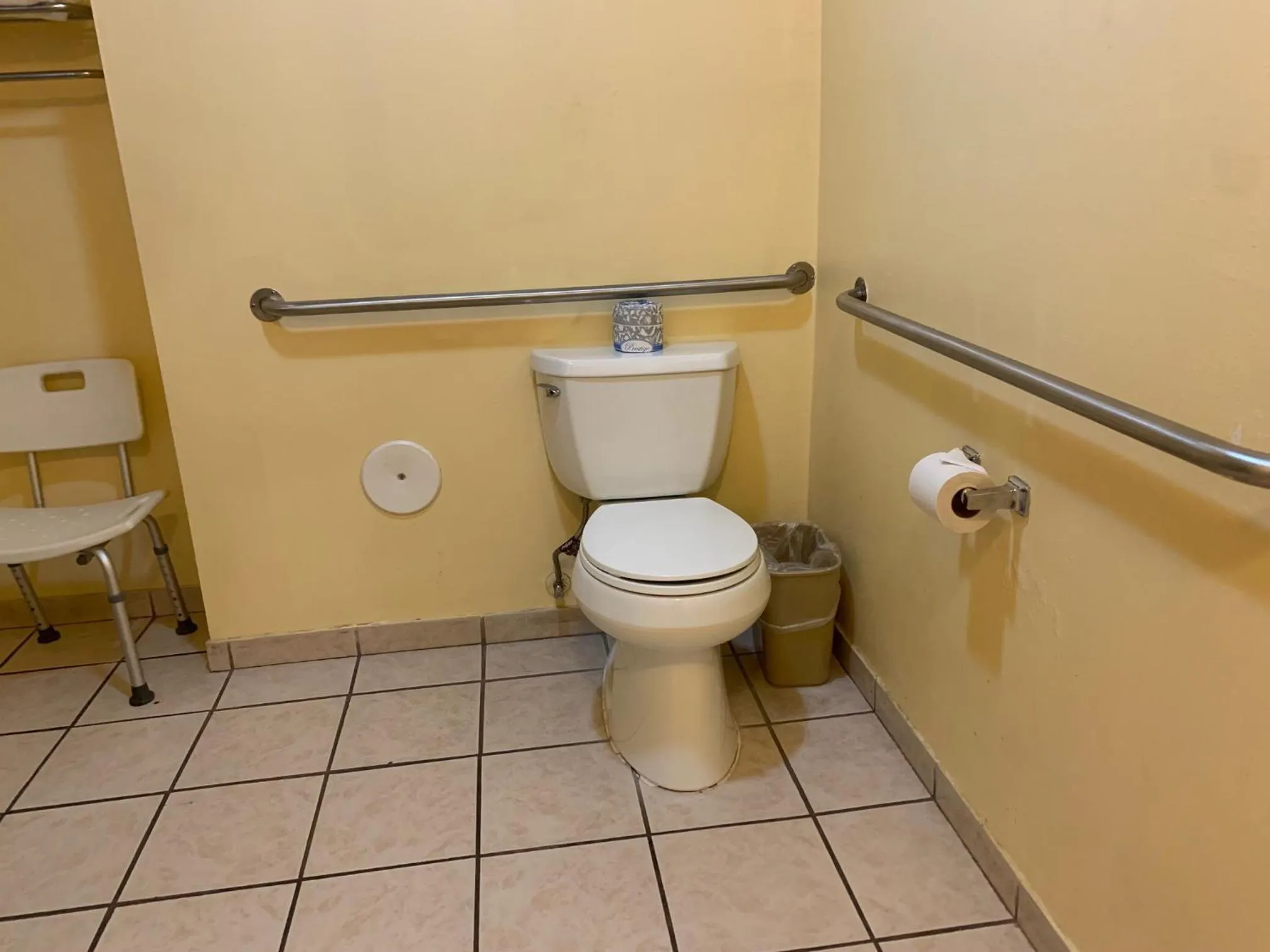 Bathroom in Oasis Inn and Suites