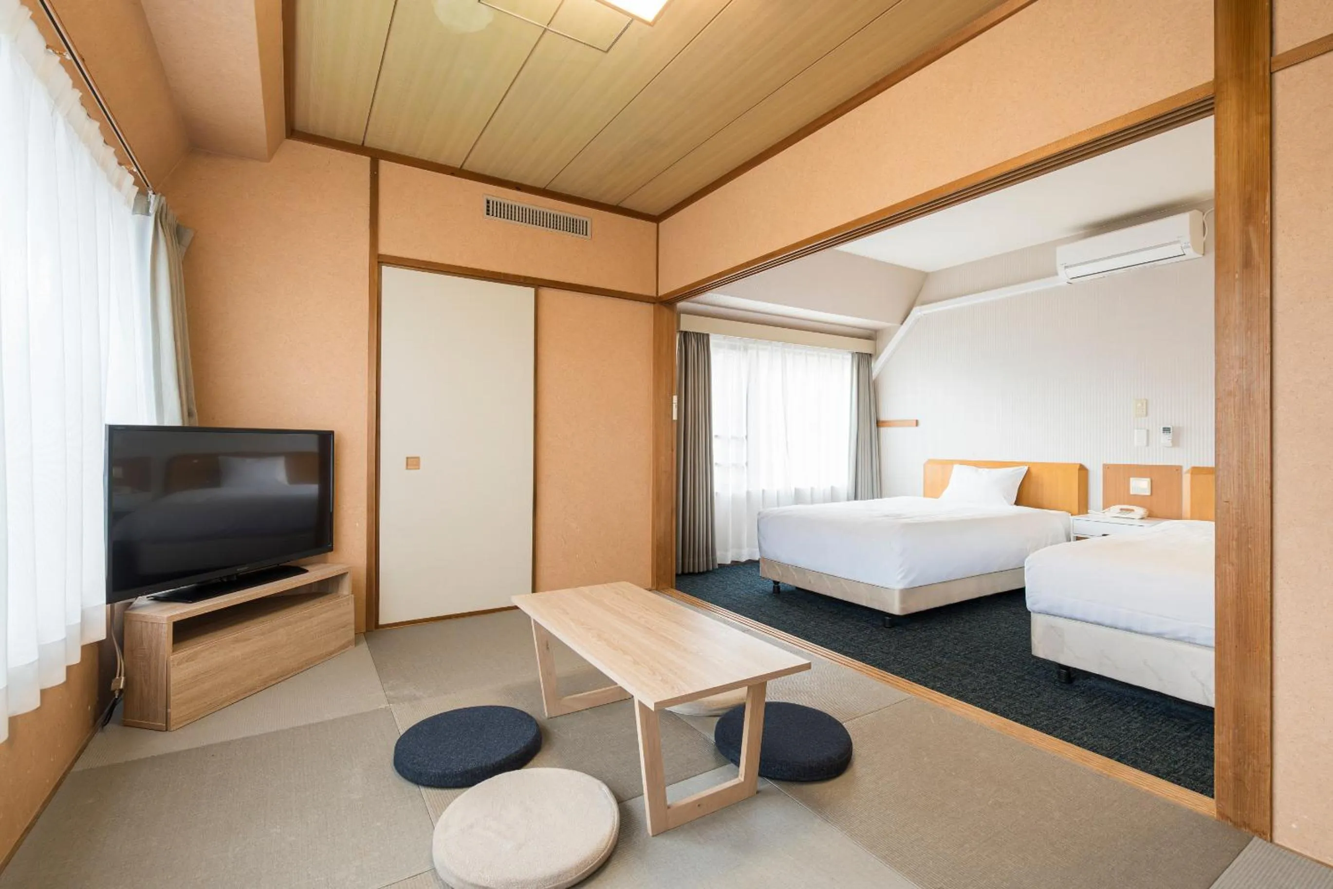 Bed in Court Hotel Fukuoka Tenjin